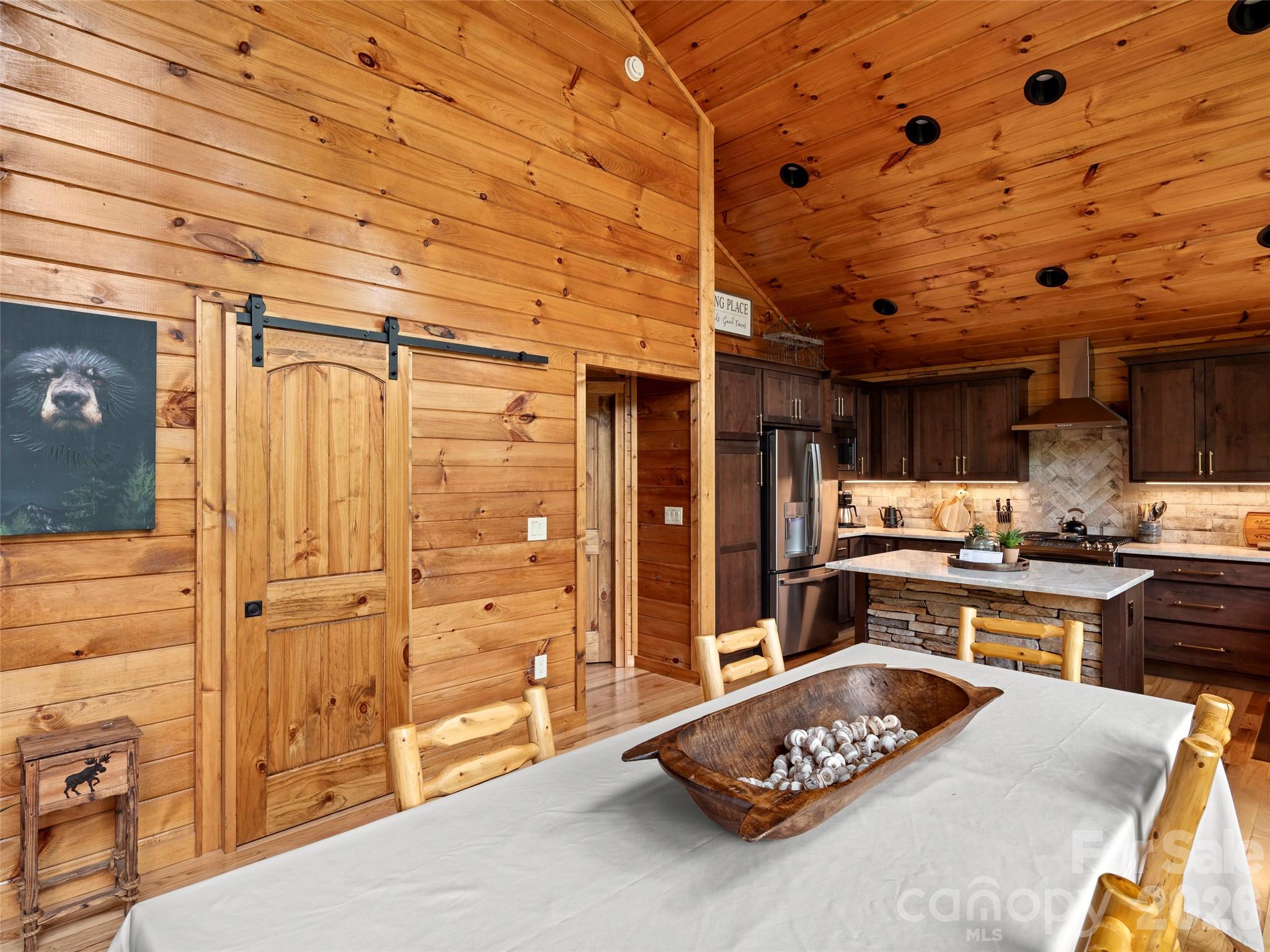 85 Iga Trail — Maggie Valley