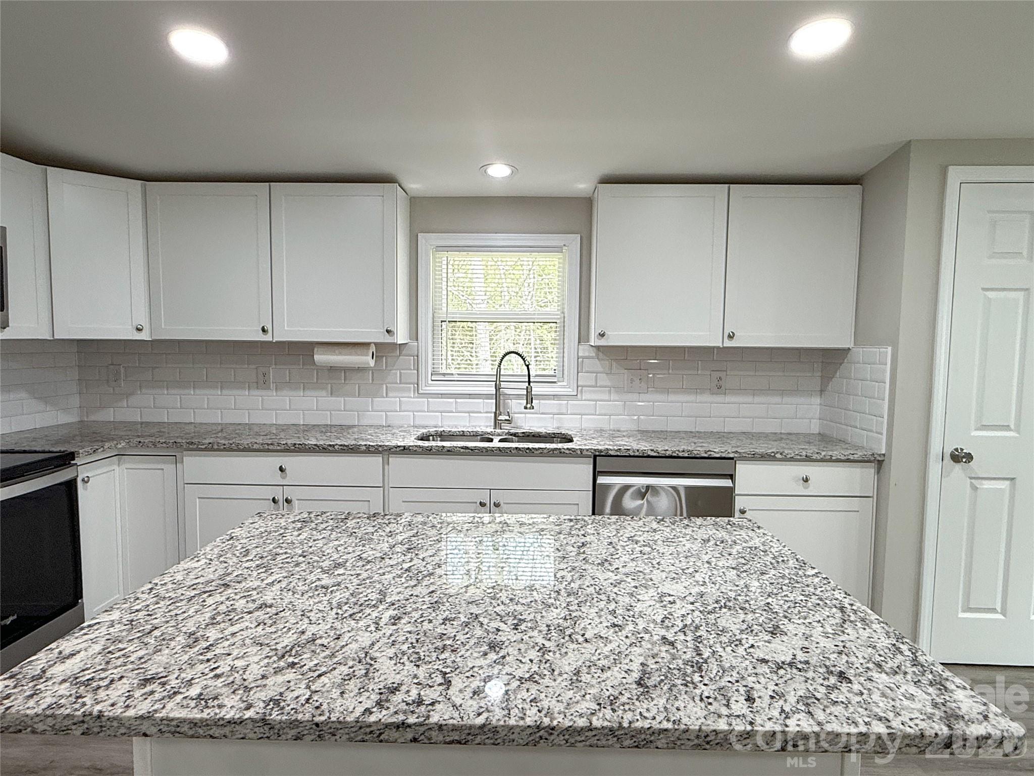 1332 Poplar Glen Drive — Kannapolis