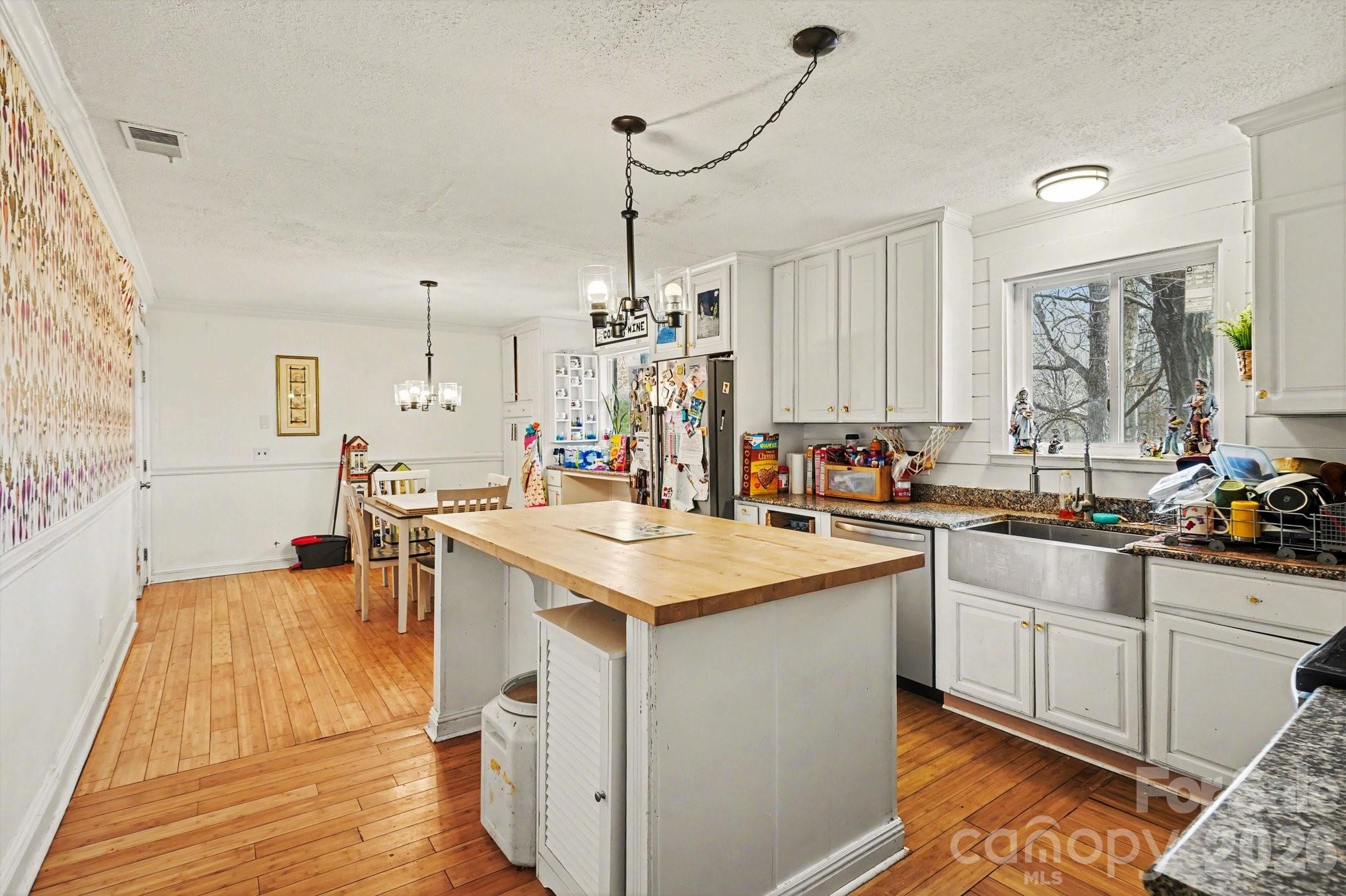 508 Pineywood Road — Thomasville