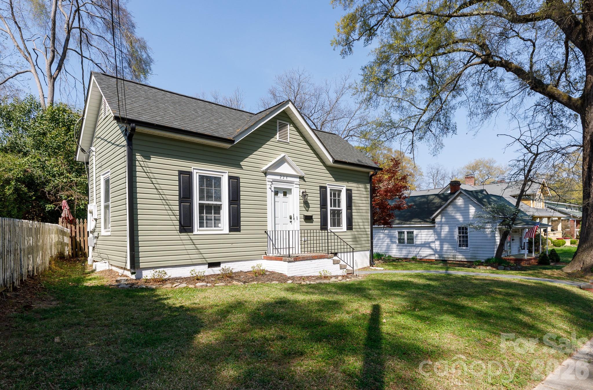 224 W 4th Avenue — Gastonia