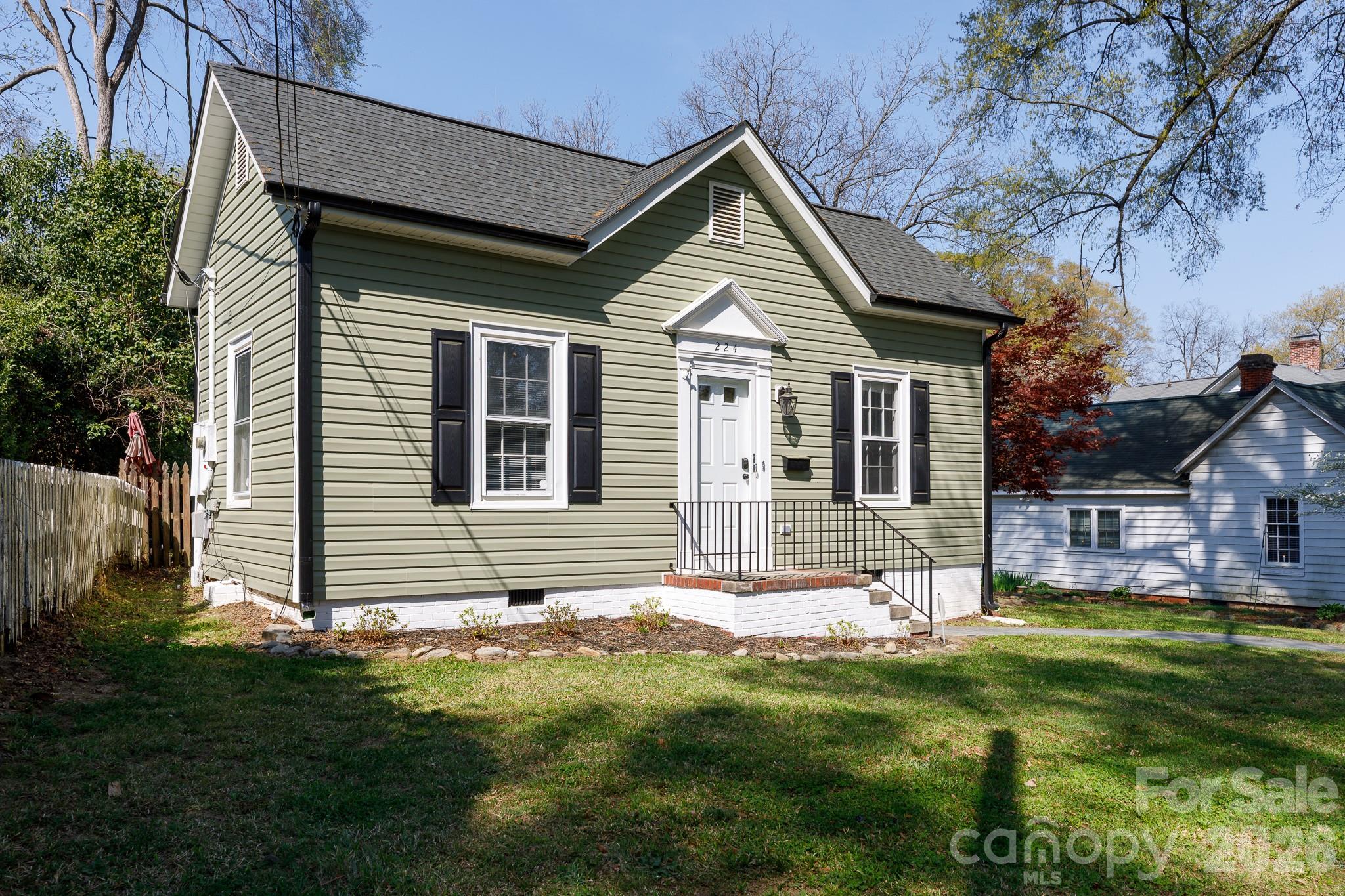 224 W 4th Avenue — Gastonia