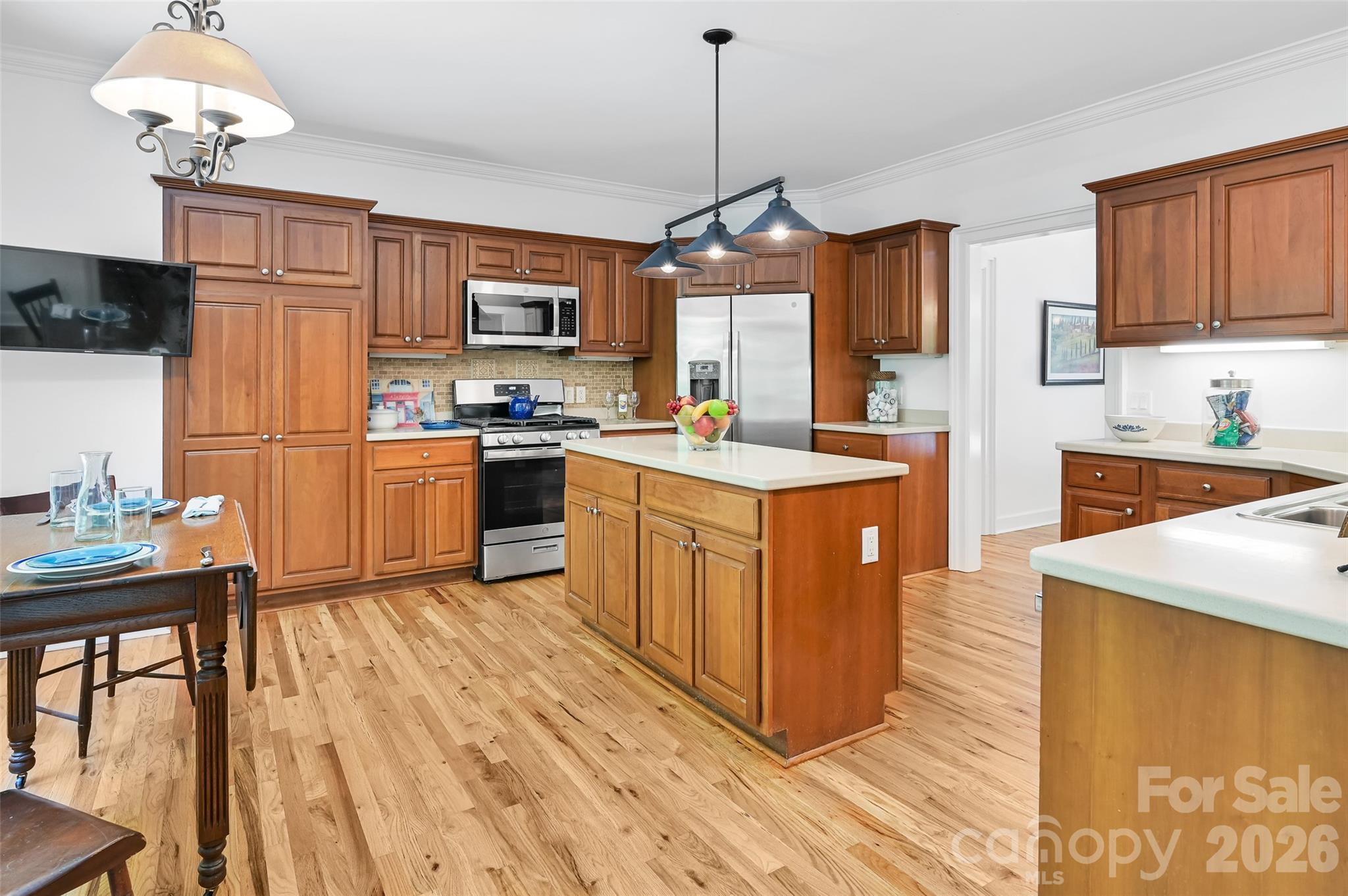 109 Chattooga Run — Hendersonville