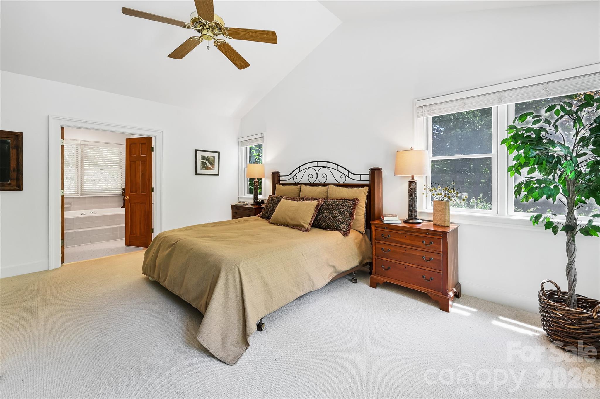 109 Chattooga Run — Hendersonville