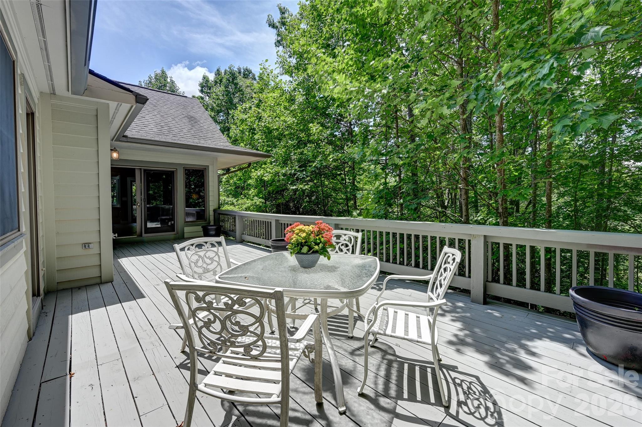109 Chattooga Run — Hendersonville