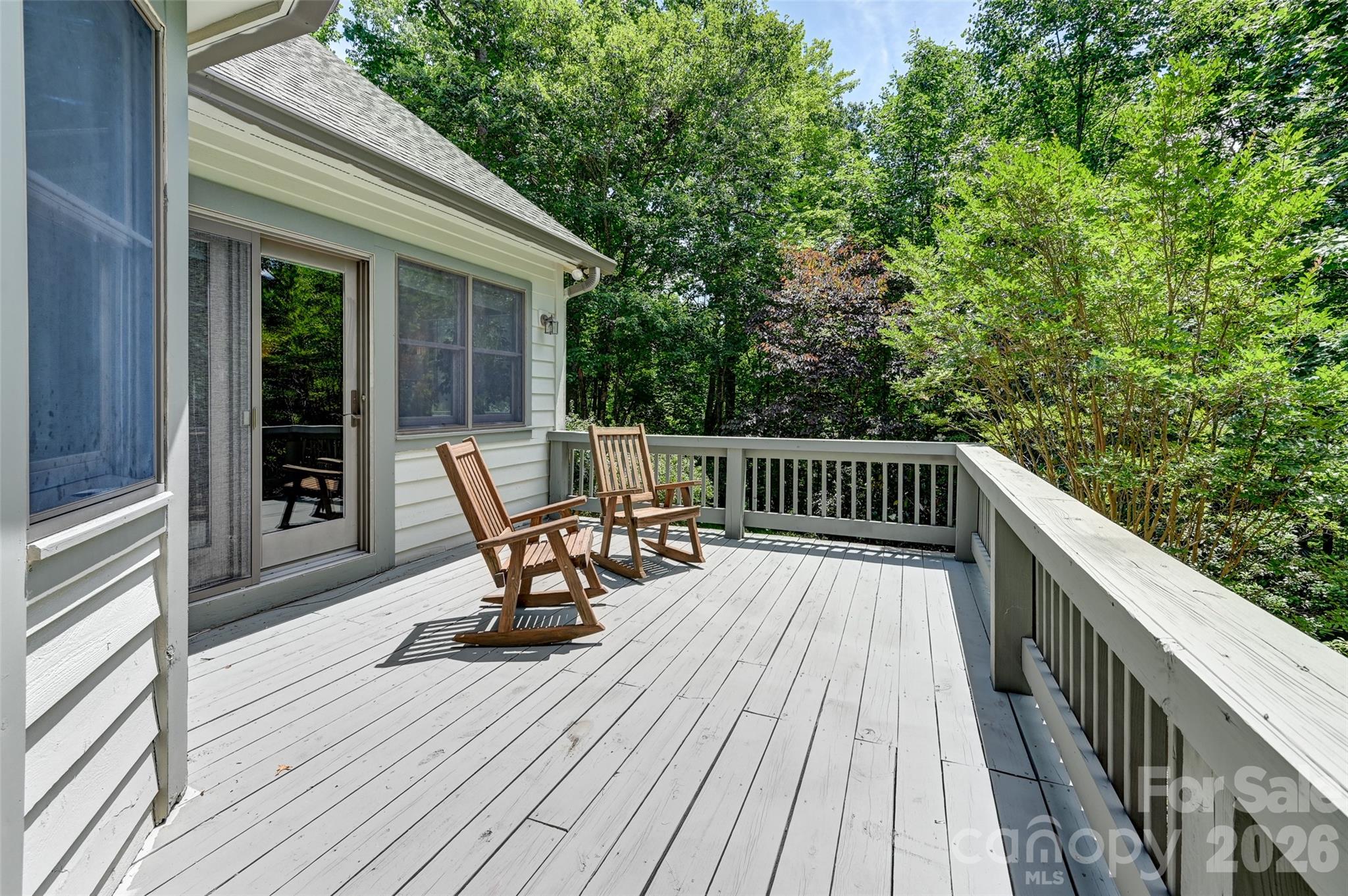 109 Chattooga Run — Hendersonville