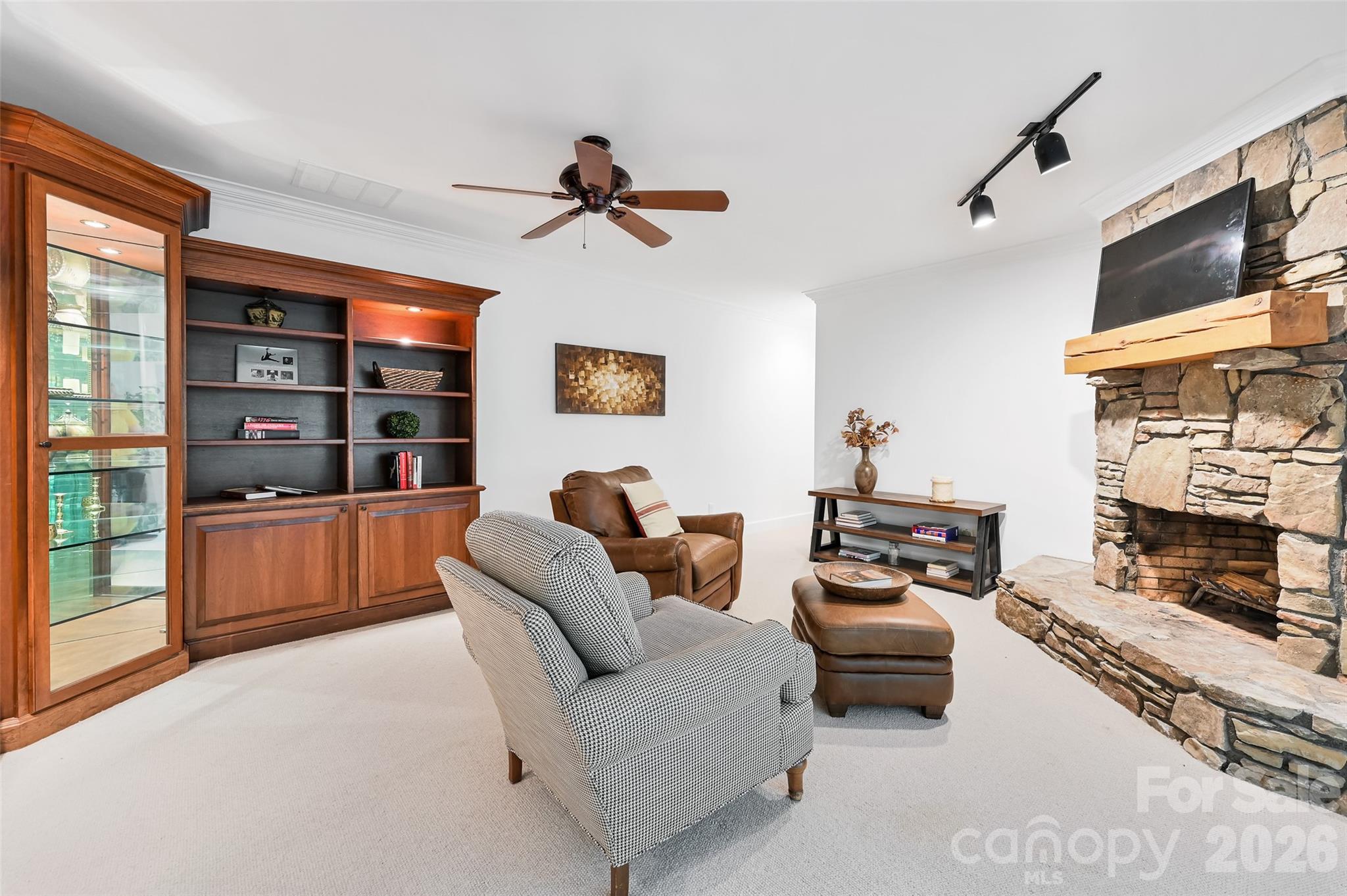 109 Chattooga Run — Hendersonville