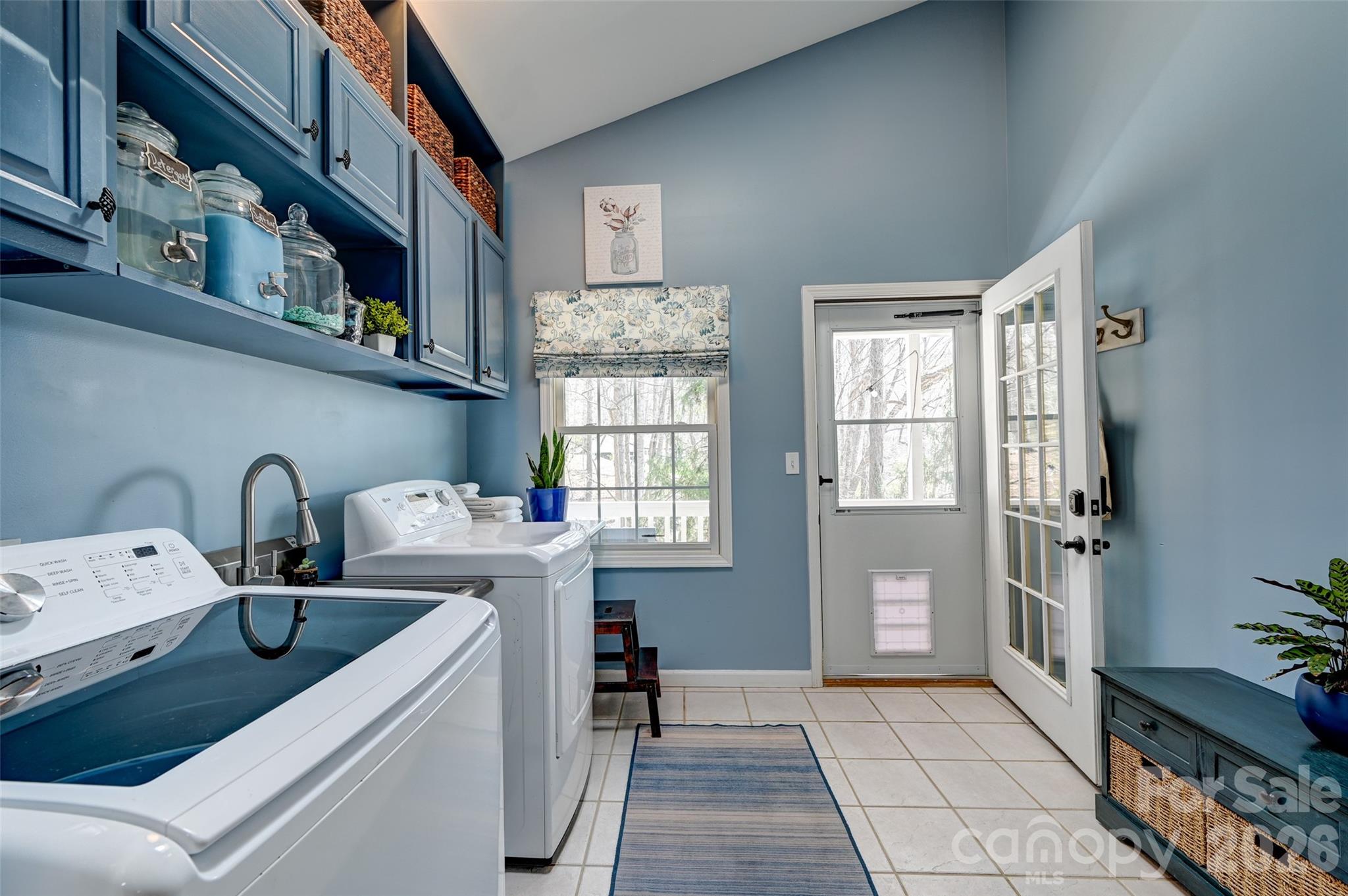 94 Squirrel Trail — Hendersonville