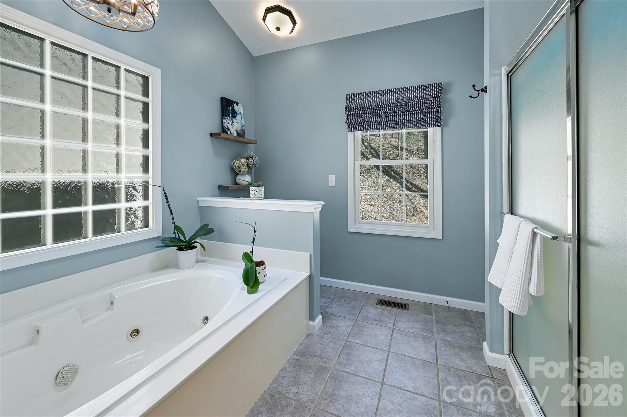 94 Squirrel Trail — Hendersonville