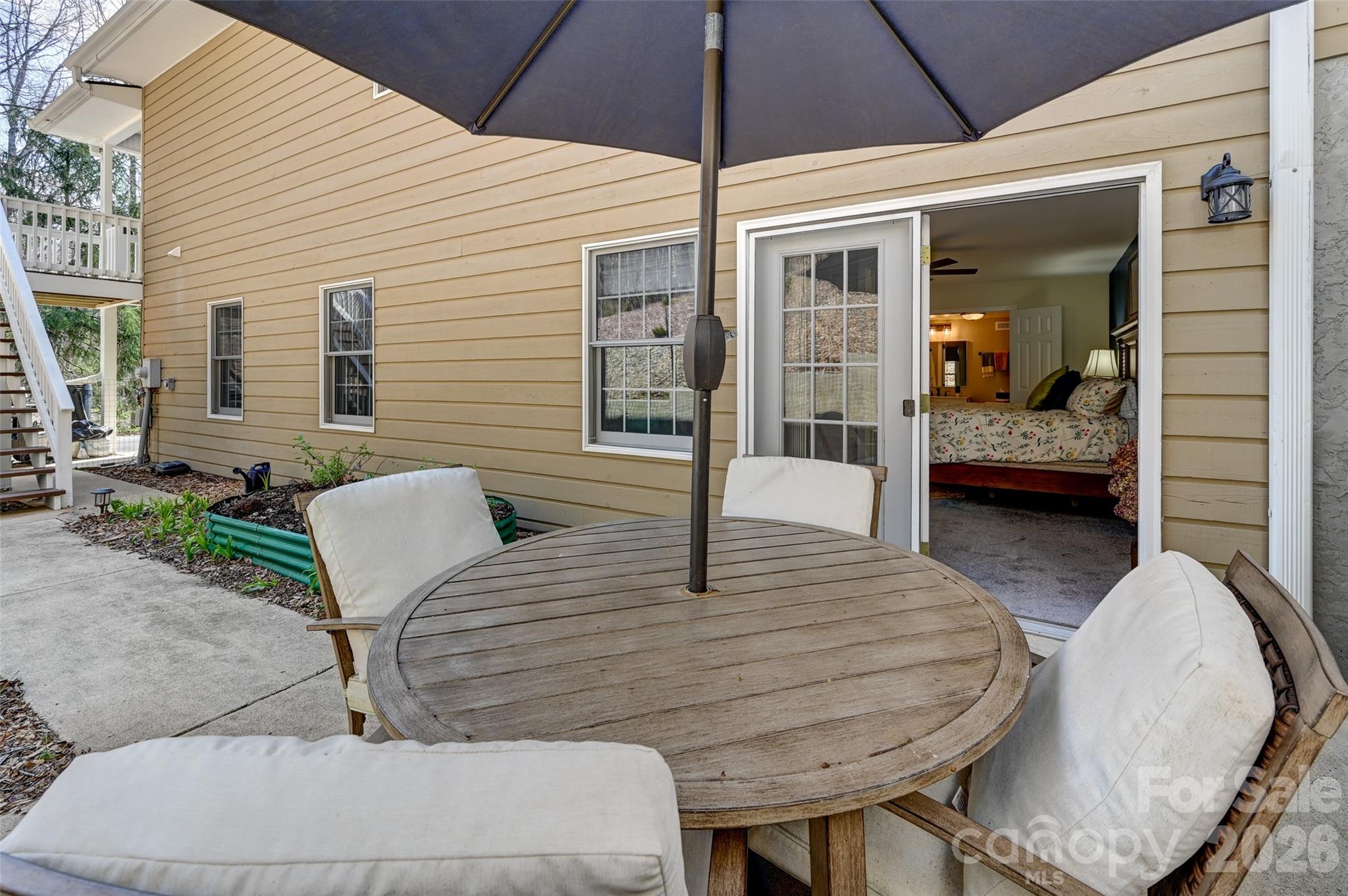 94 Squirrel Trail — Hendersonville