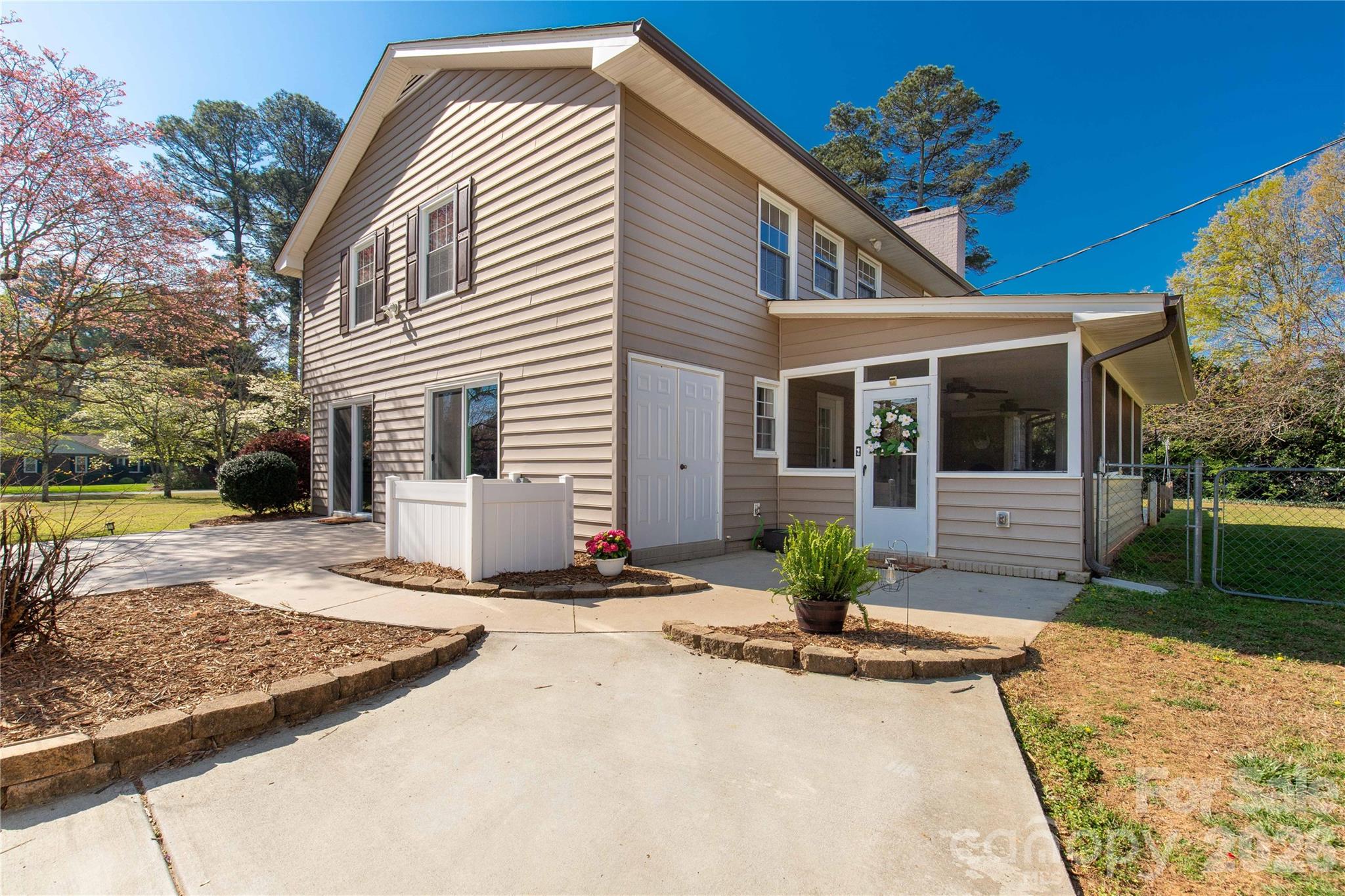 1212 Pinecrest Drive — Rock Hill