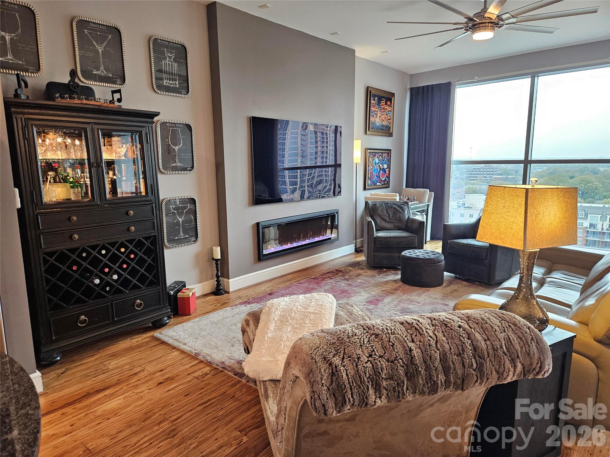 333 W Trade Street #1202 — Charlotte