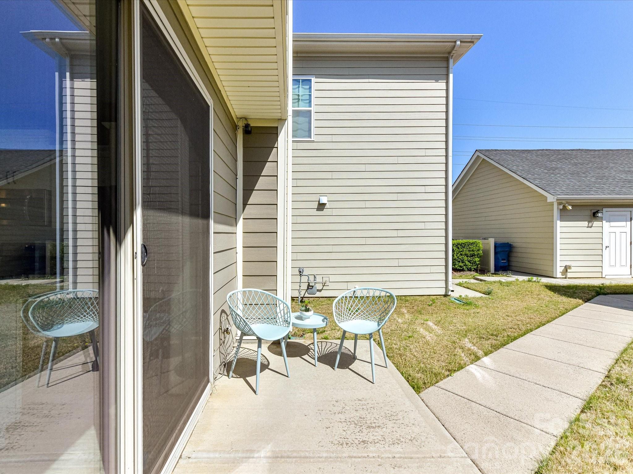 2718 Tranquil Oak Place — Charlotte