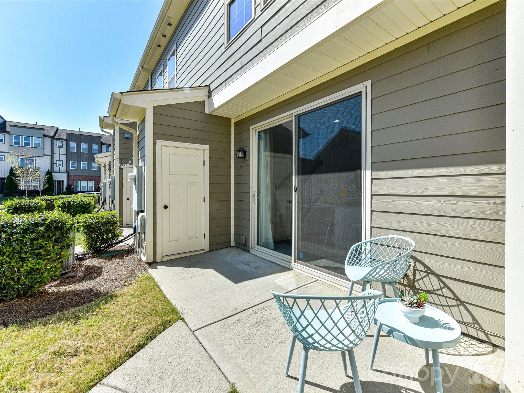 2718 Tranquil Oak Place — Charlotte