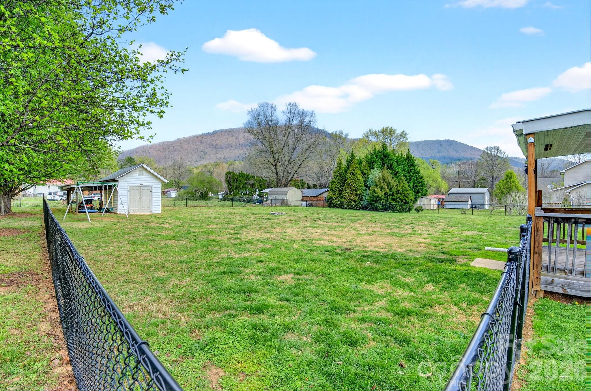 22 Brookfield Lane — Old Fort