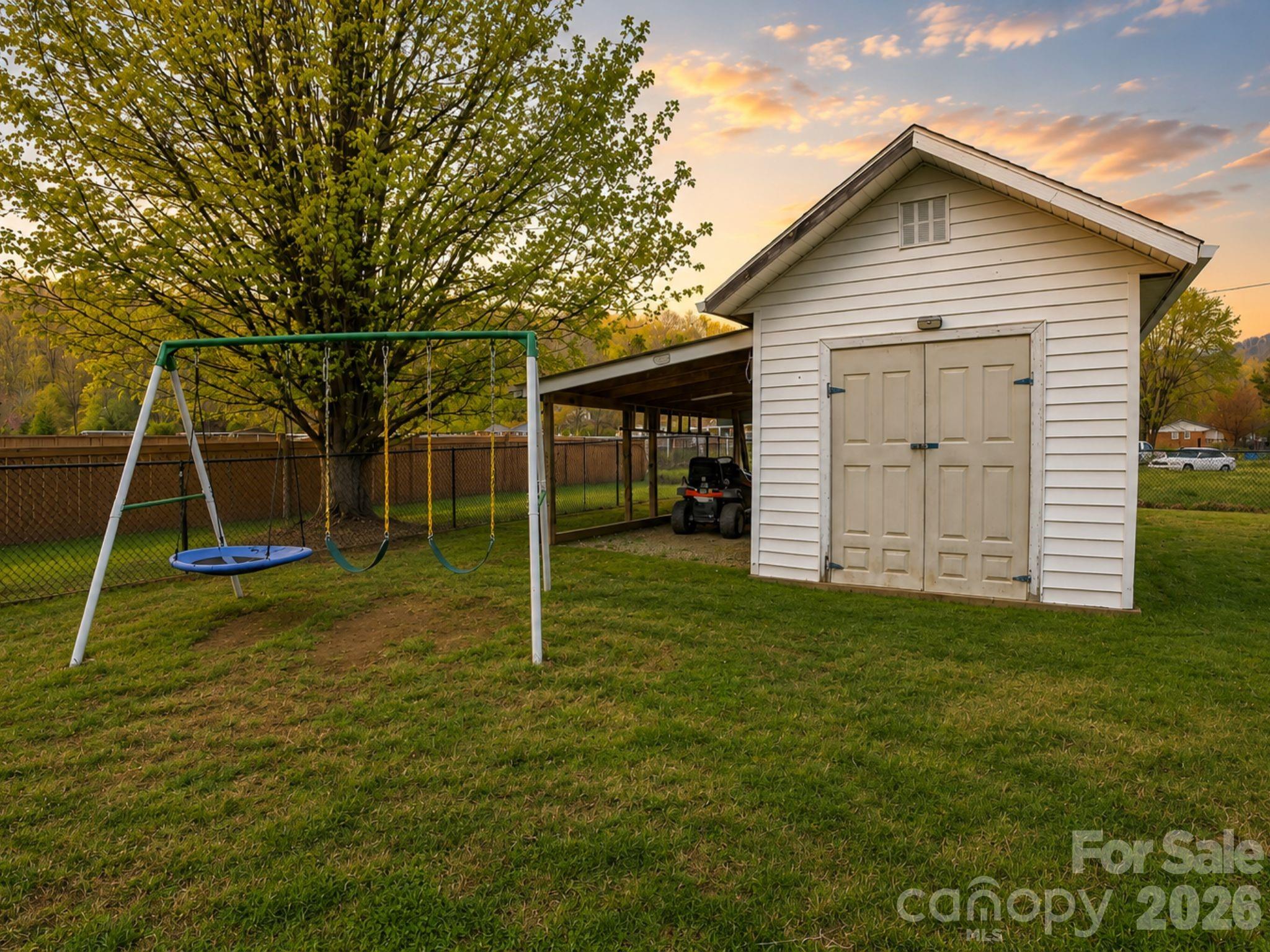22 Brookfield Lane — Old Fort