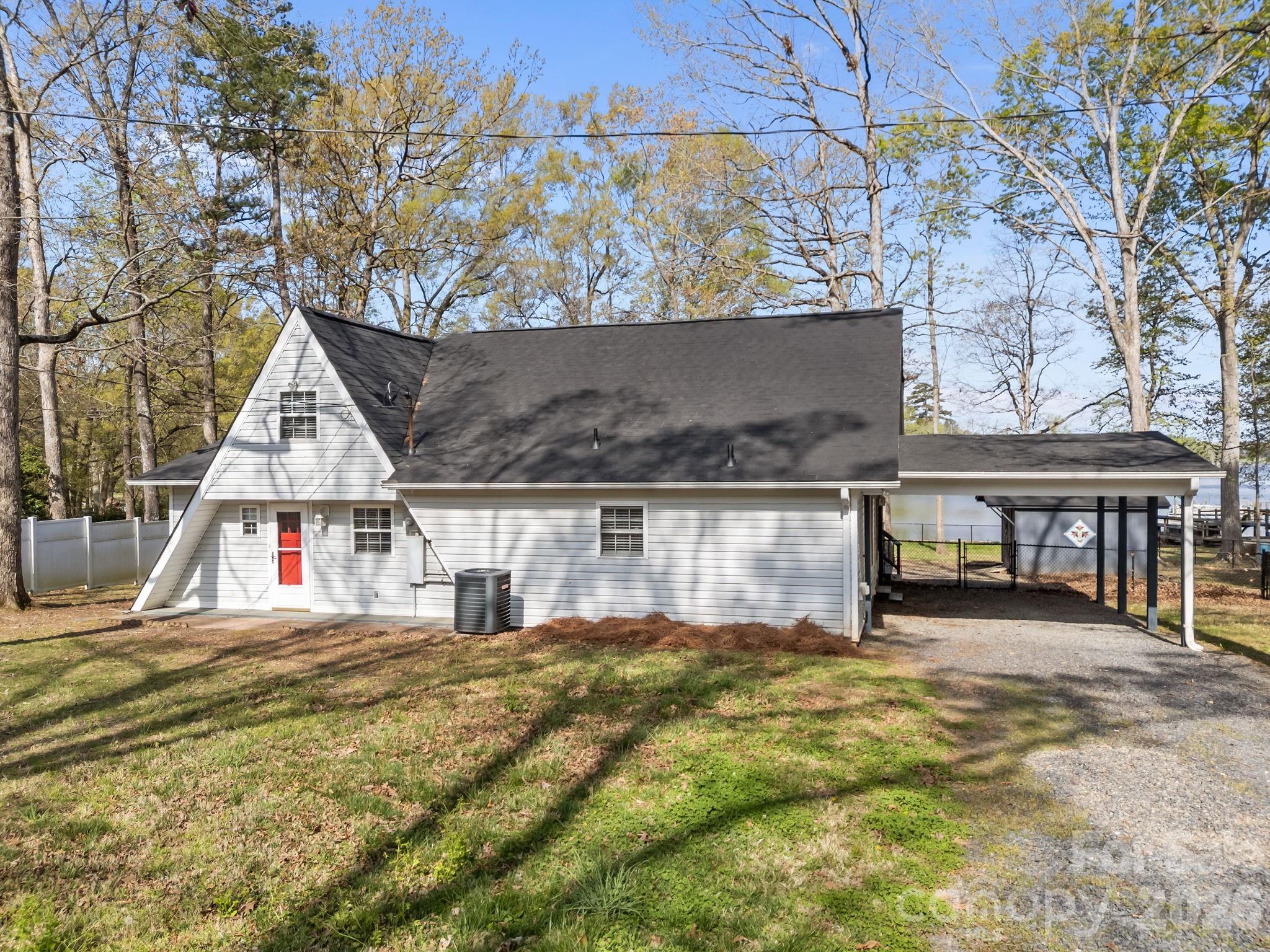 1870 Scout Road — Salisbury
