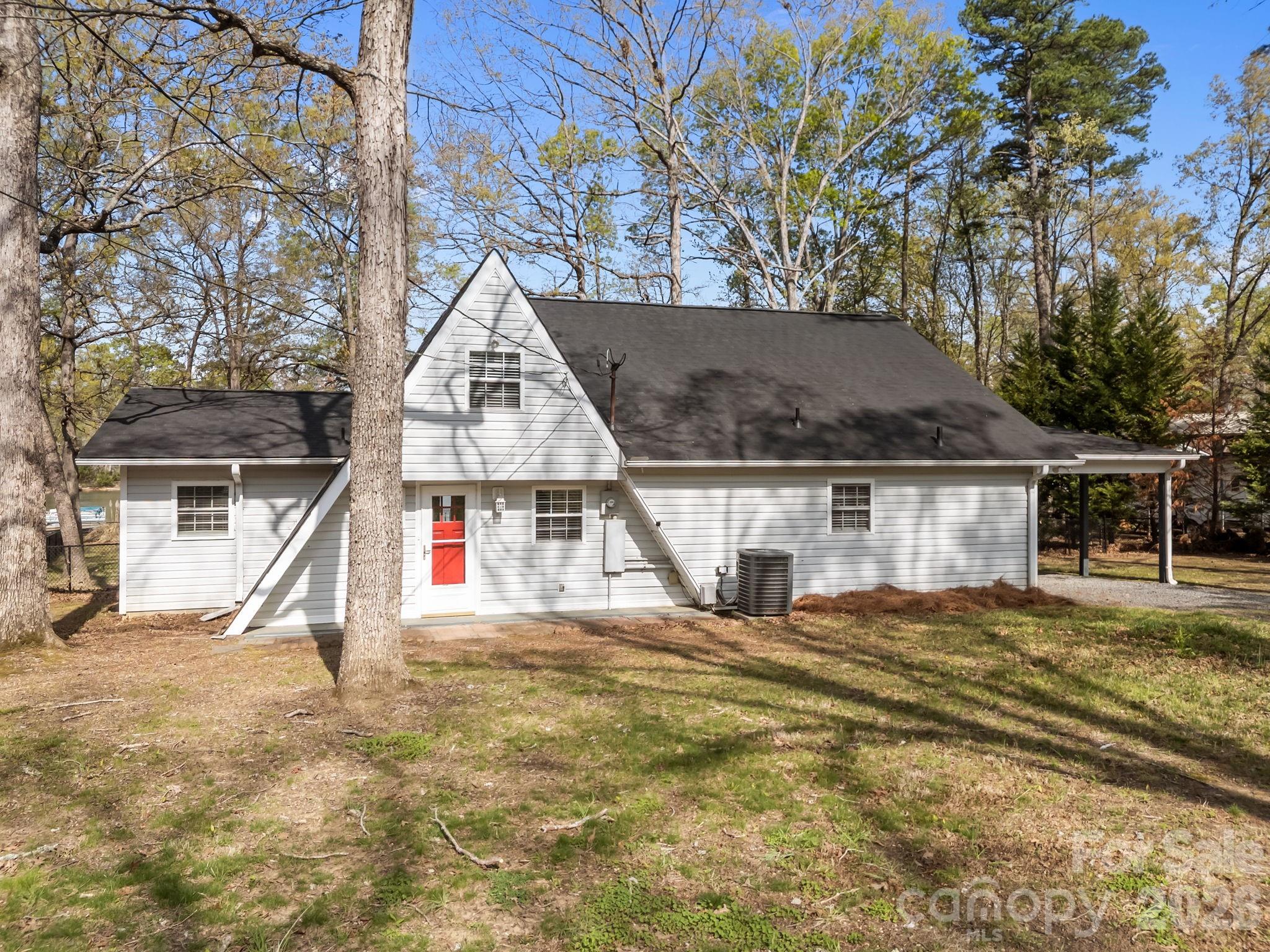 1870 Scout Road — Salisbury