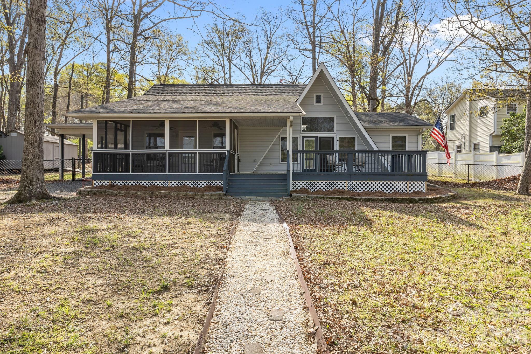 1870 Scout Road — Salisbury