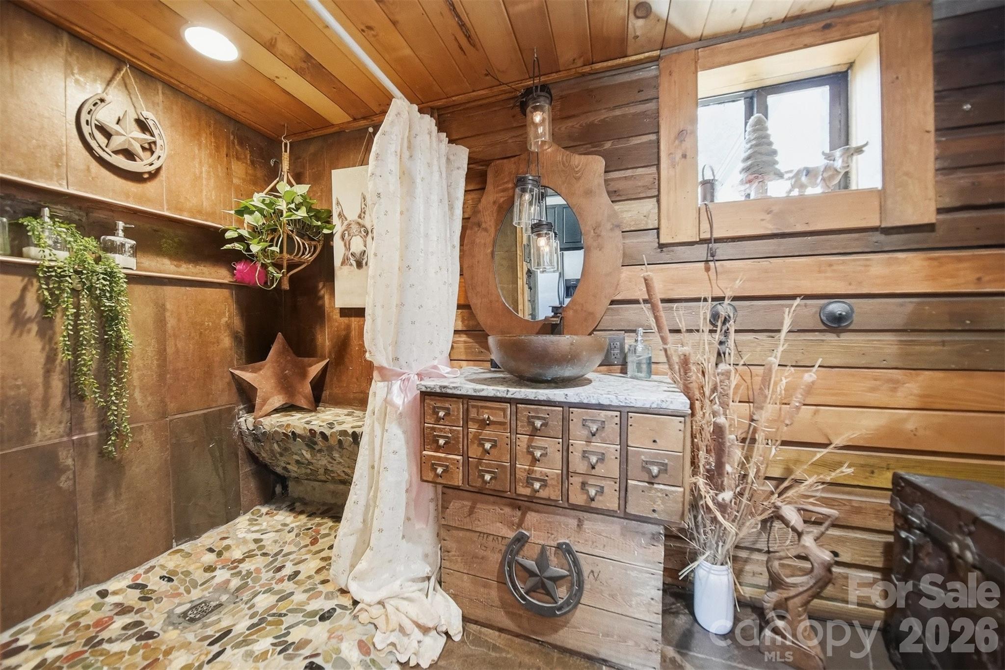 507 Oak Street SW — Lenoir