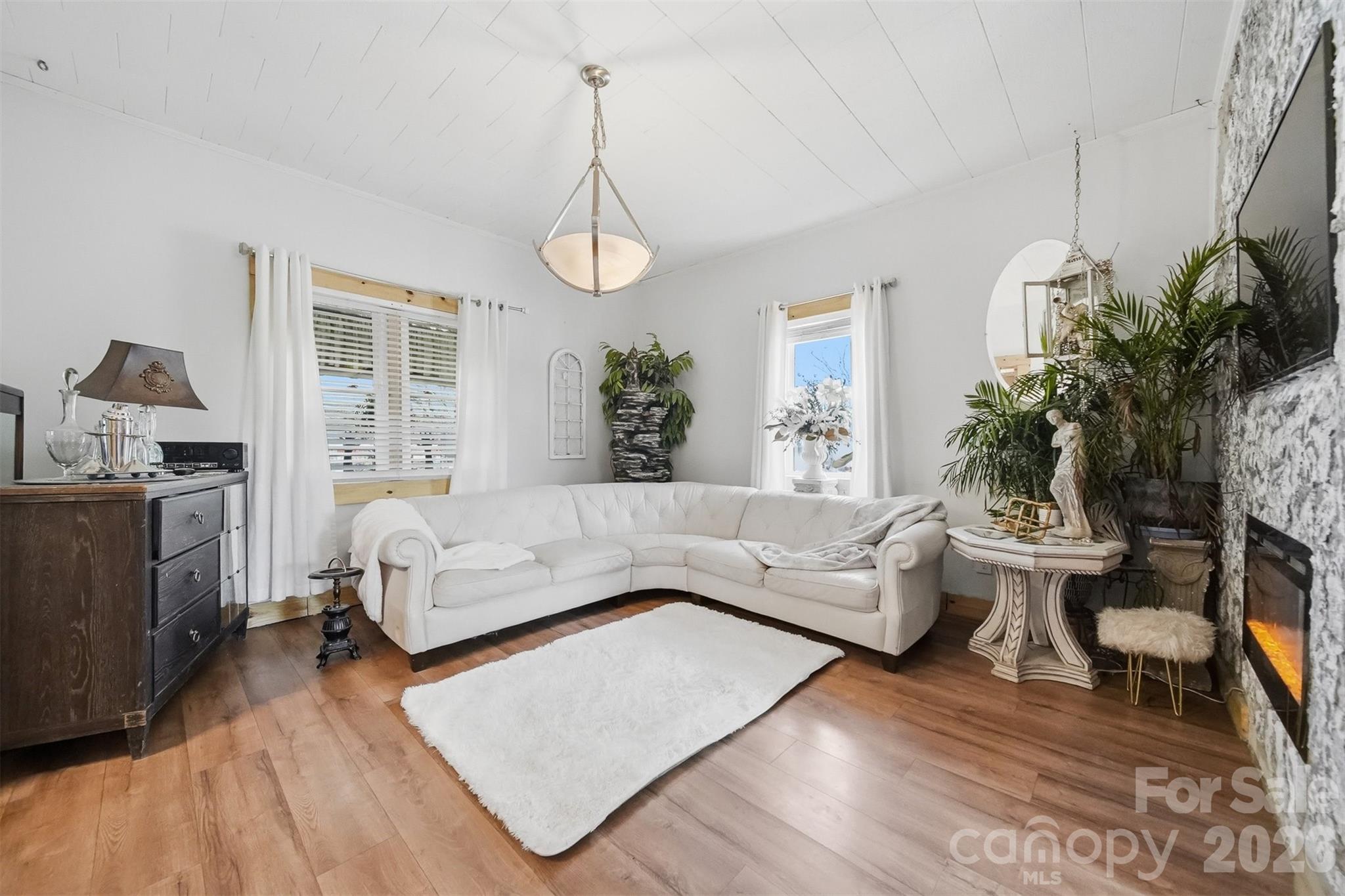 507 Oak Street SW — Lenoir