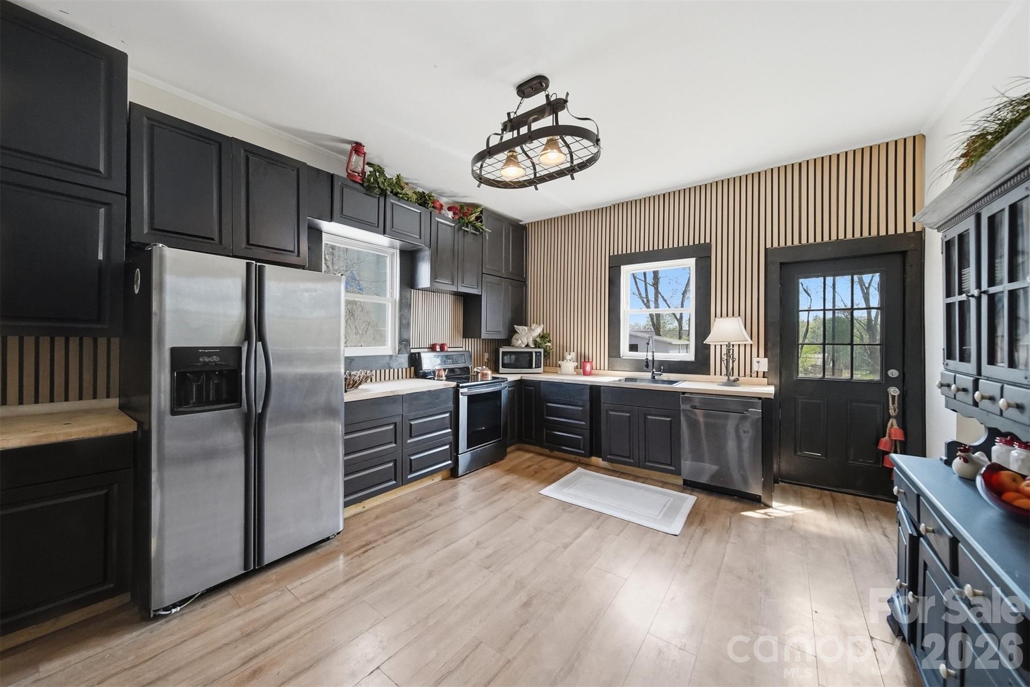 507 Oak Street SW — Lenoir