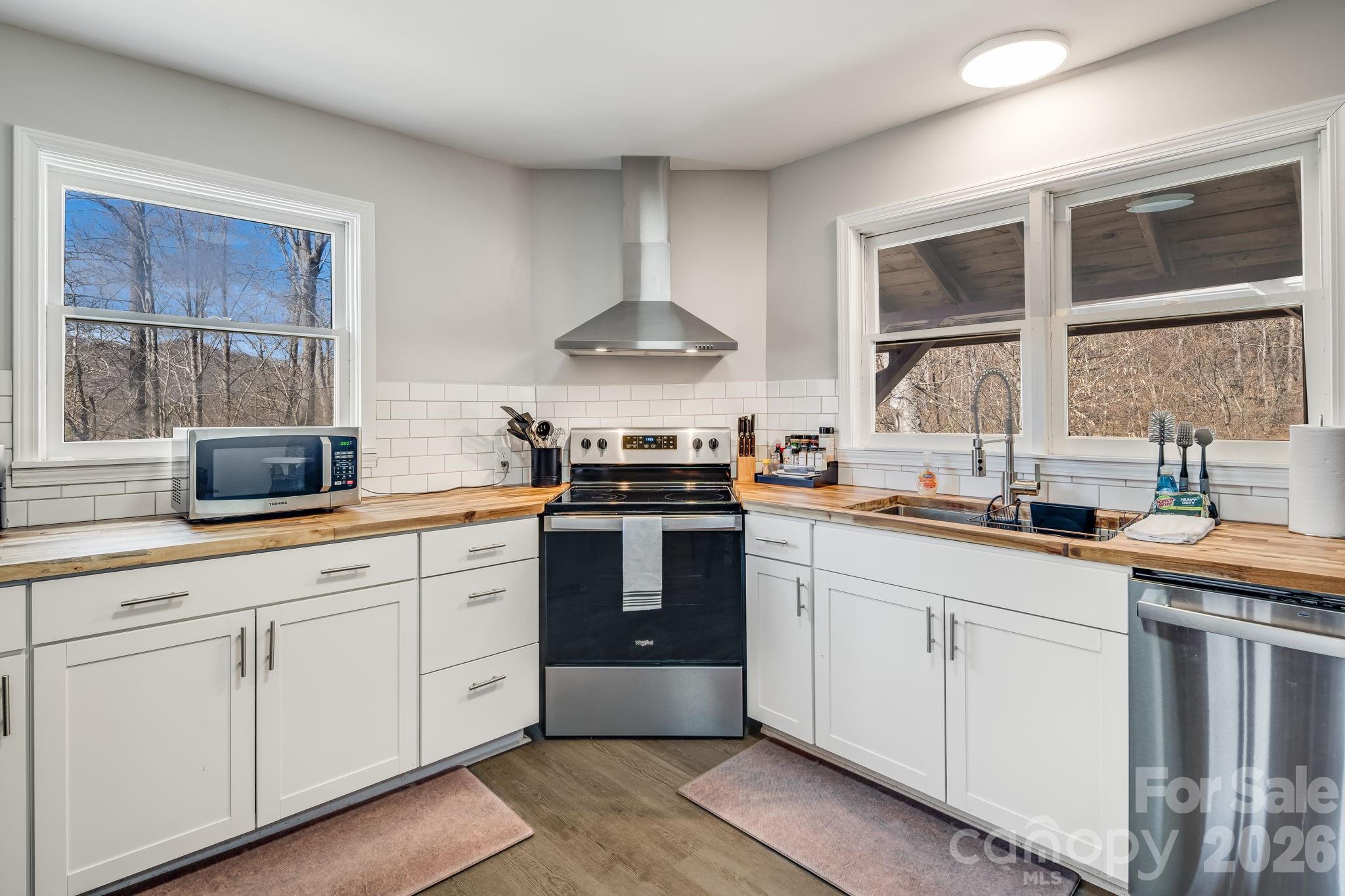 114 Johns Creek Road — Canton