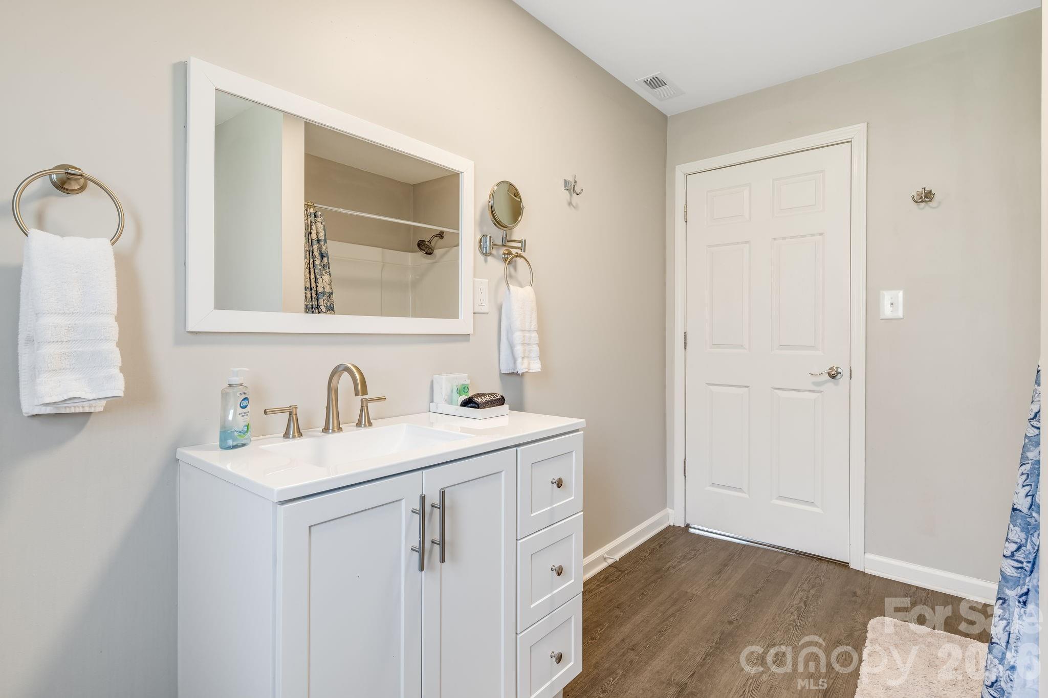 114 Johns Creek Road — Canton