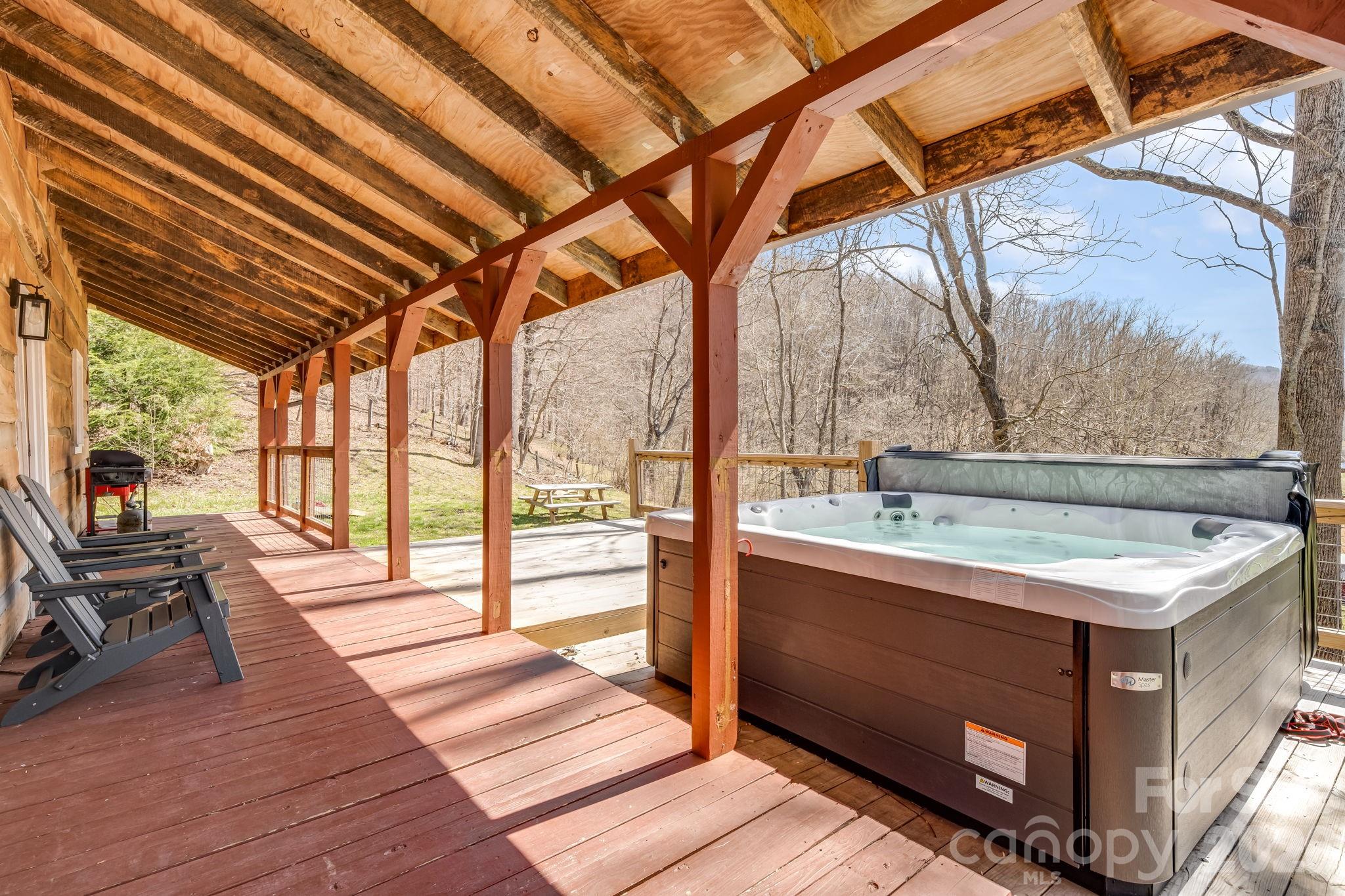 114 Johns Creek Road — Canton