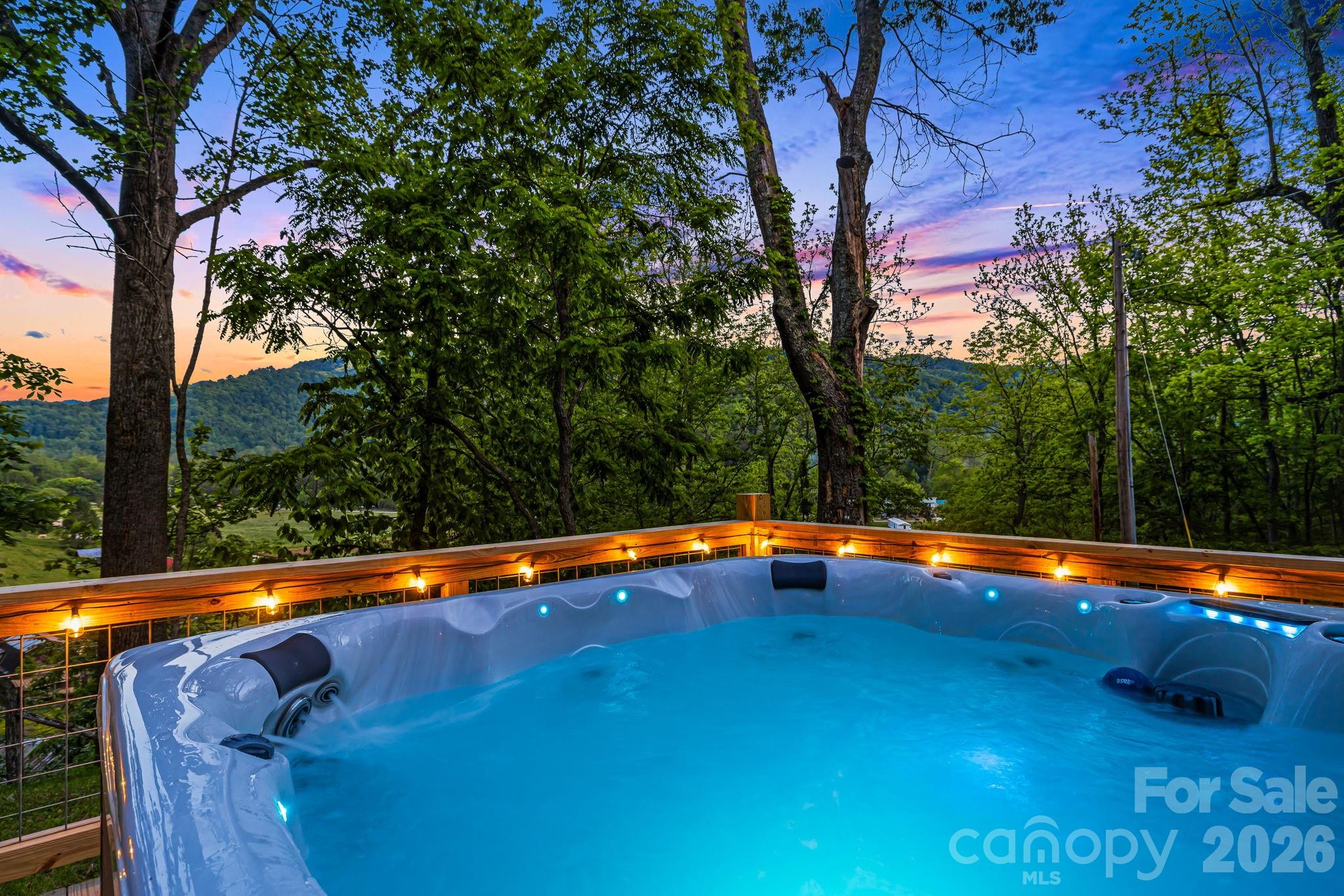 114 Johns Creek Road — Canton