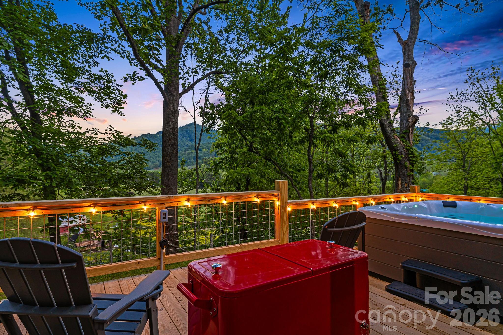 114 Johns Creek Road — Canton