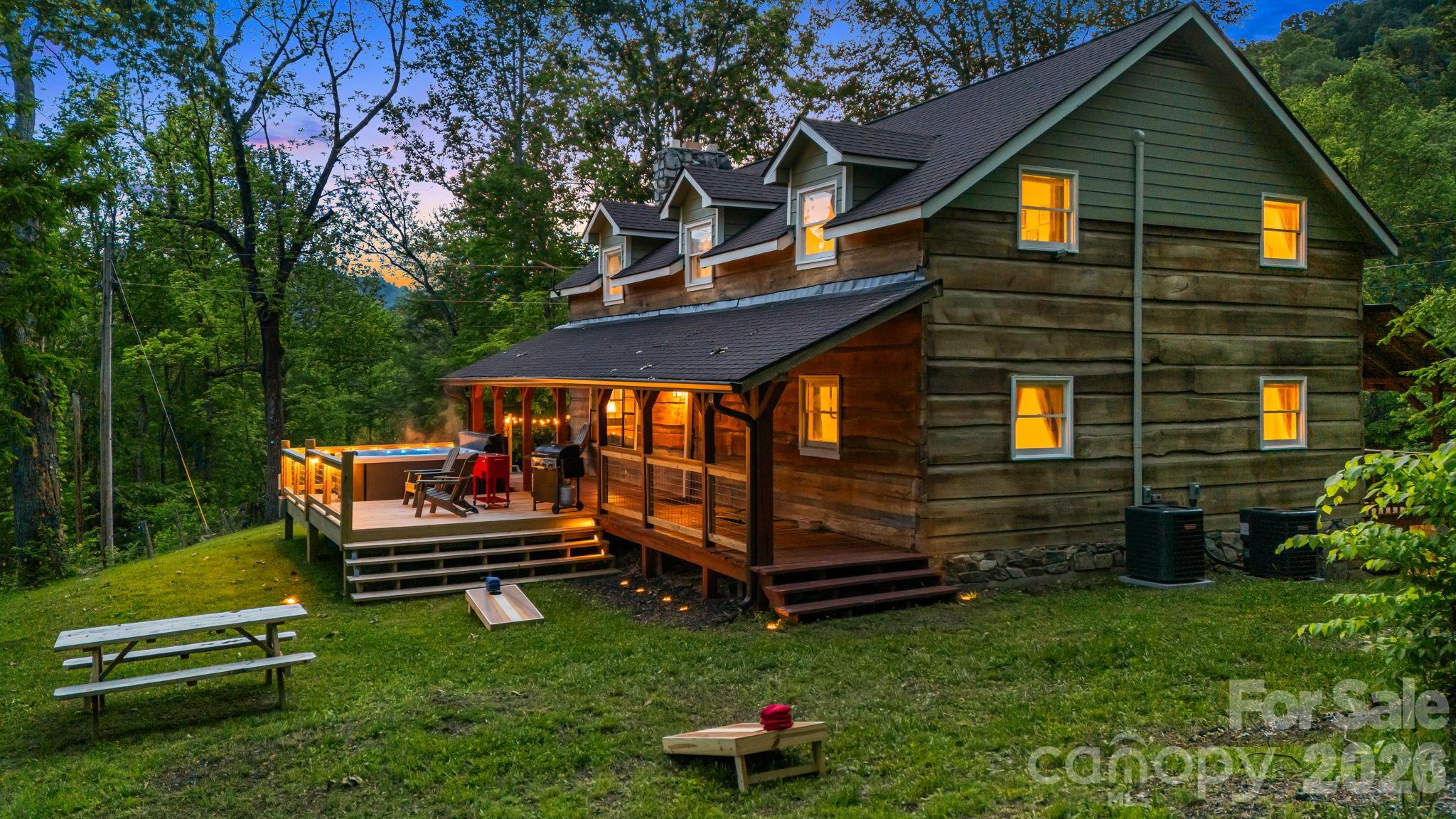 114 Johns Creek Road — Canton
