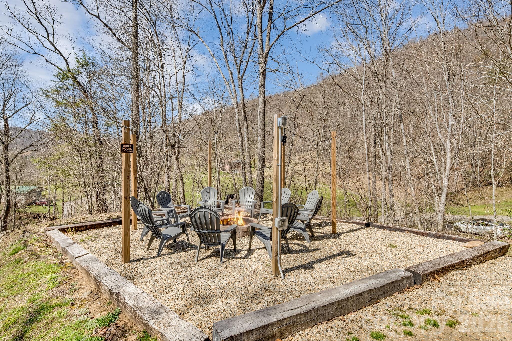114 Johns Creek Road — Canton