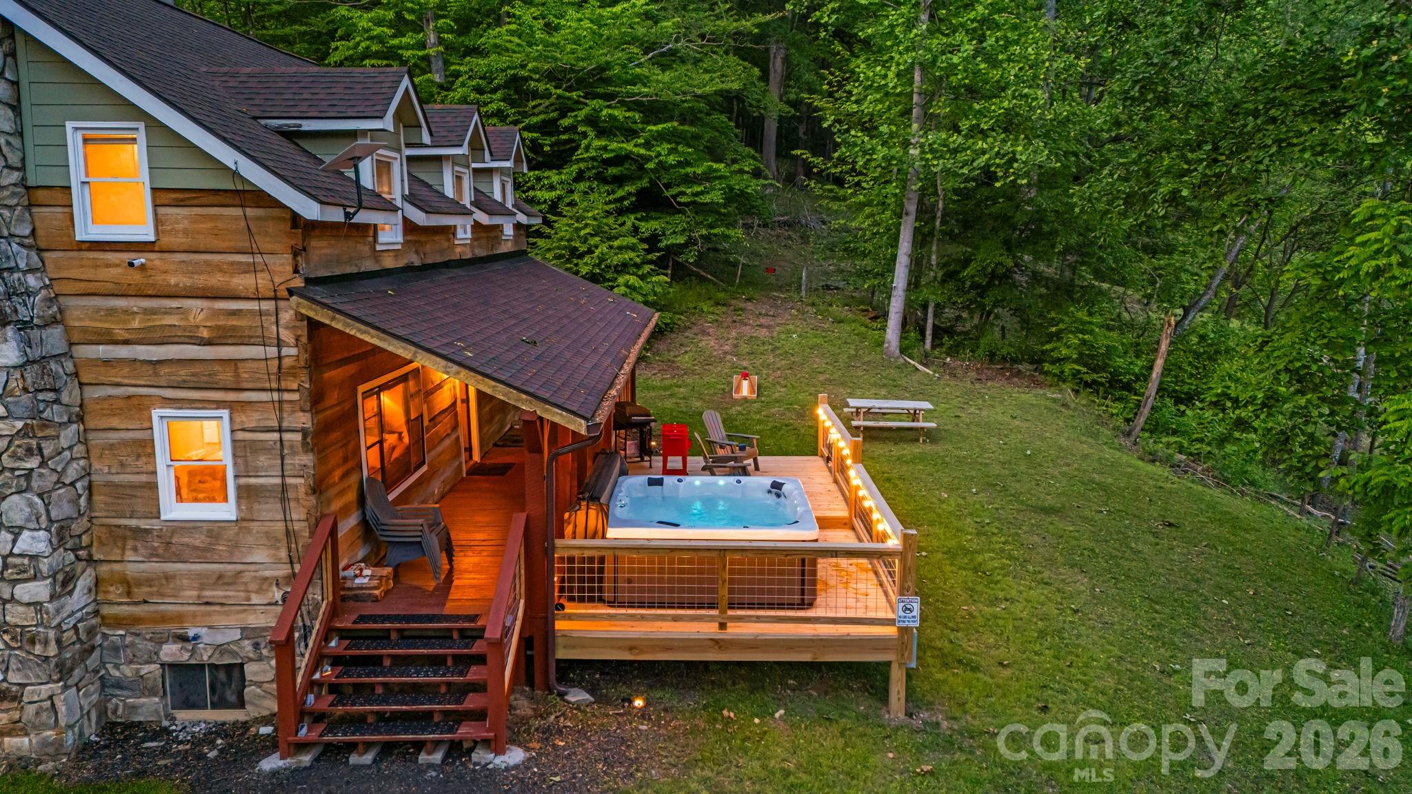 114 Johns Creek Road — Canton