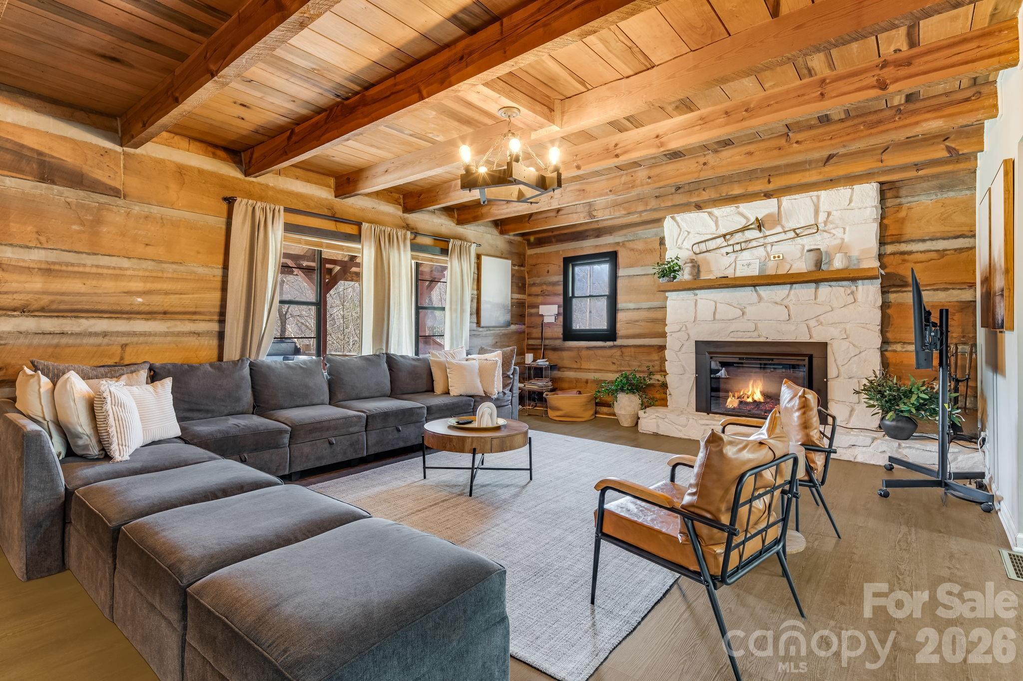 114 Johns Creek Road — Canton