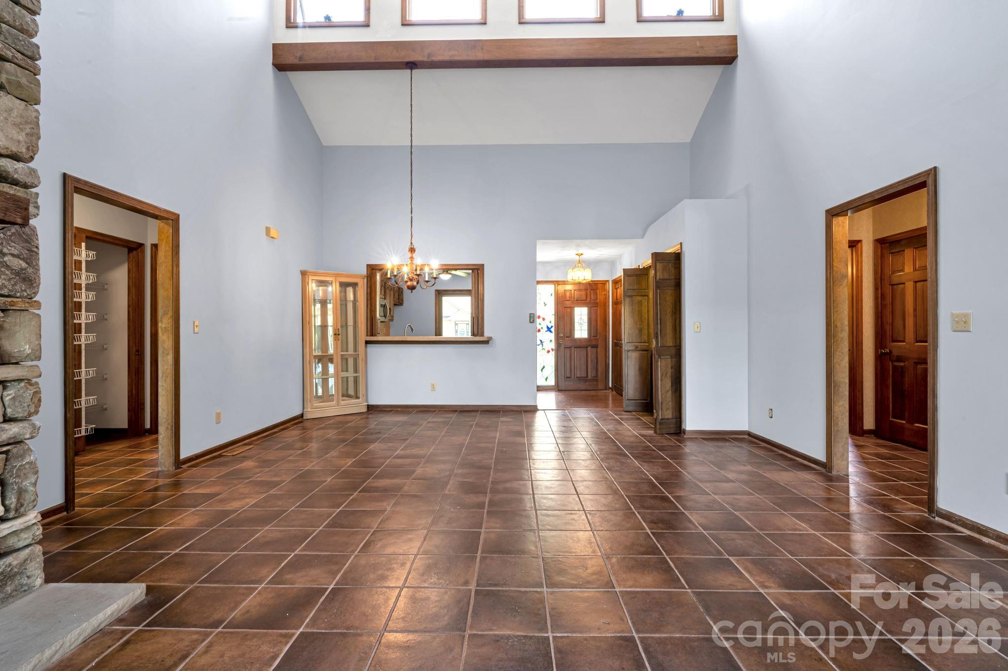 3104 Cove Loop Road — Hendersonville