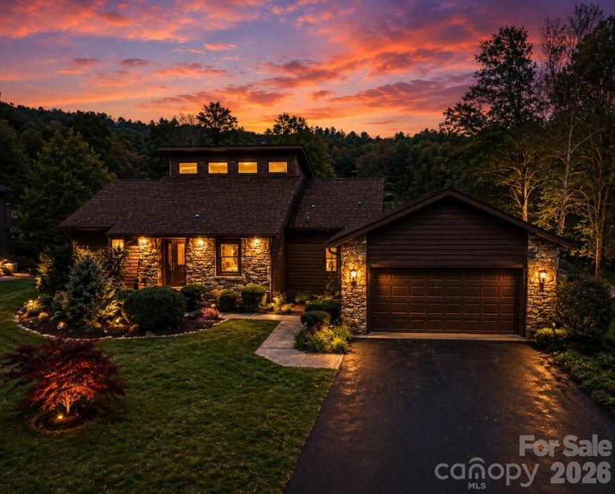 3104 Cove Loop Road — Hendersonville