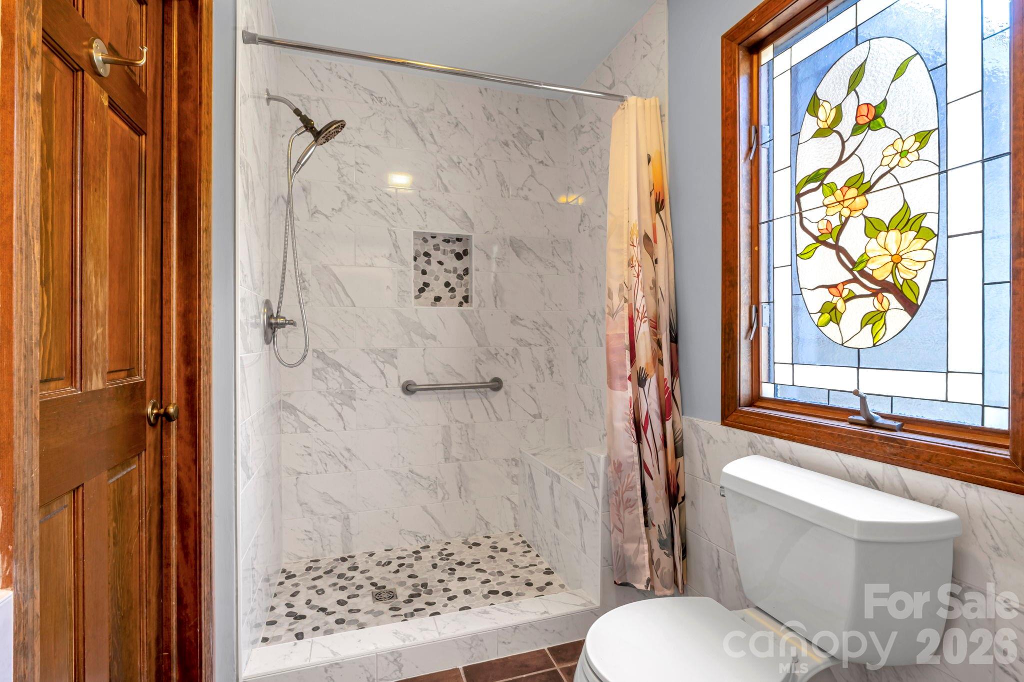 3104 Cove Loop Road — Hendersonville