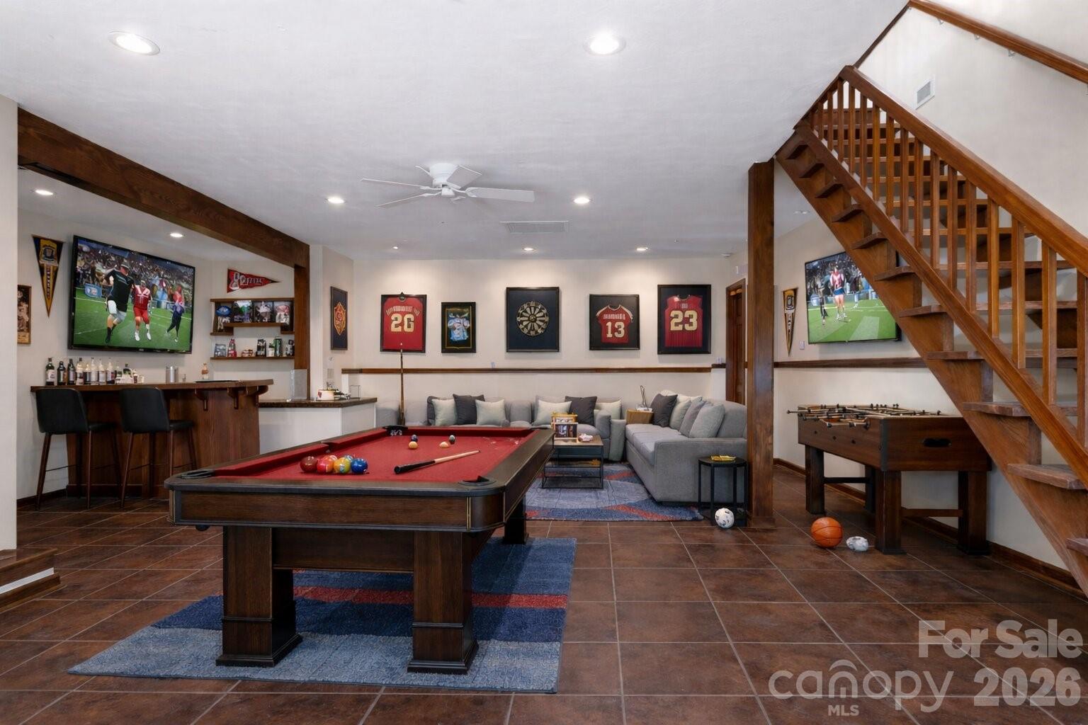 3104 Cove Loop Road — Hendersonville