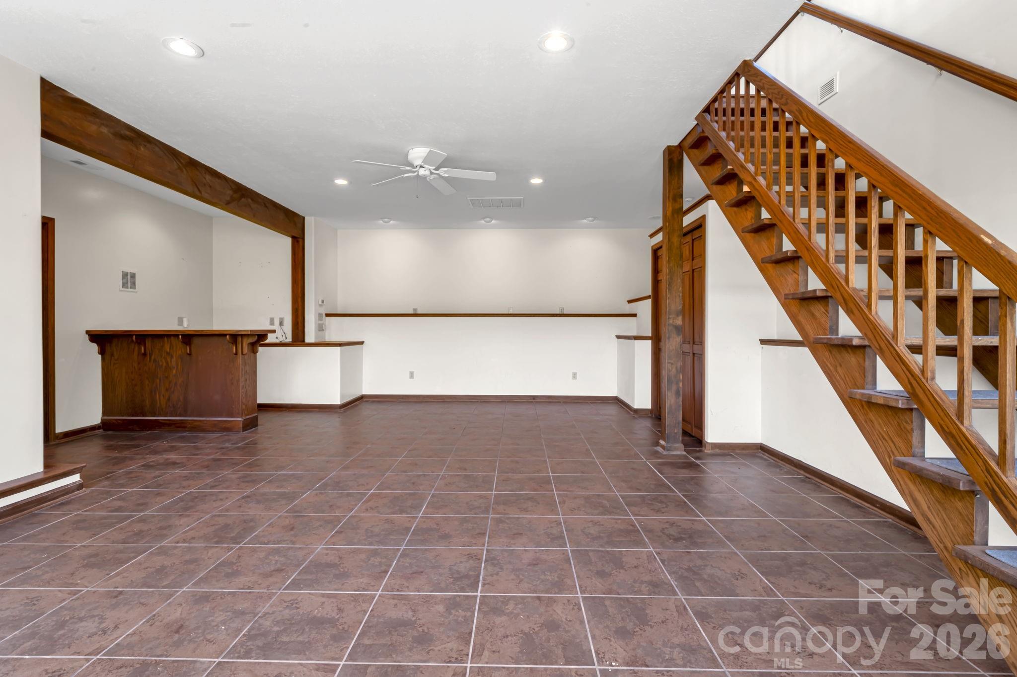 3104 Cove Loop Road — Hendersonville