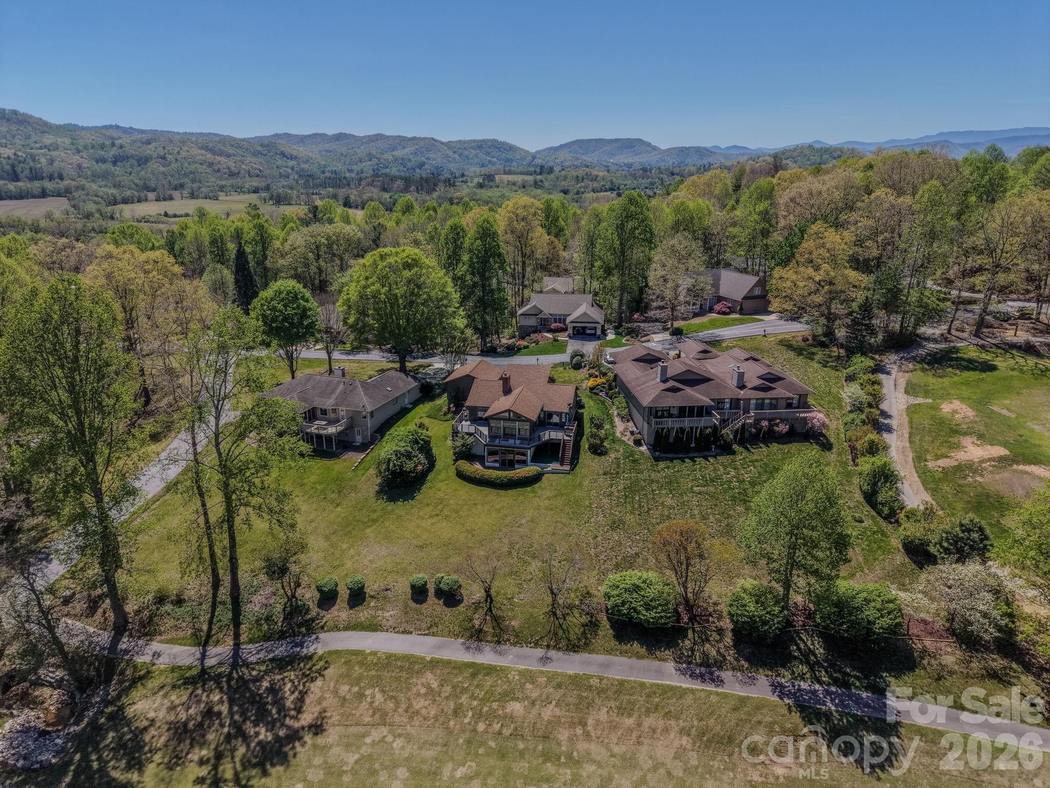 3104 Cove Loop Road — Hendersonville