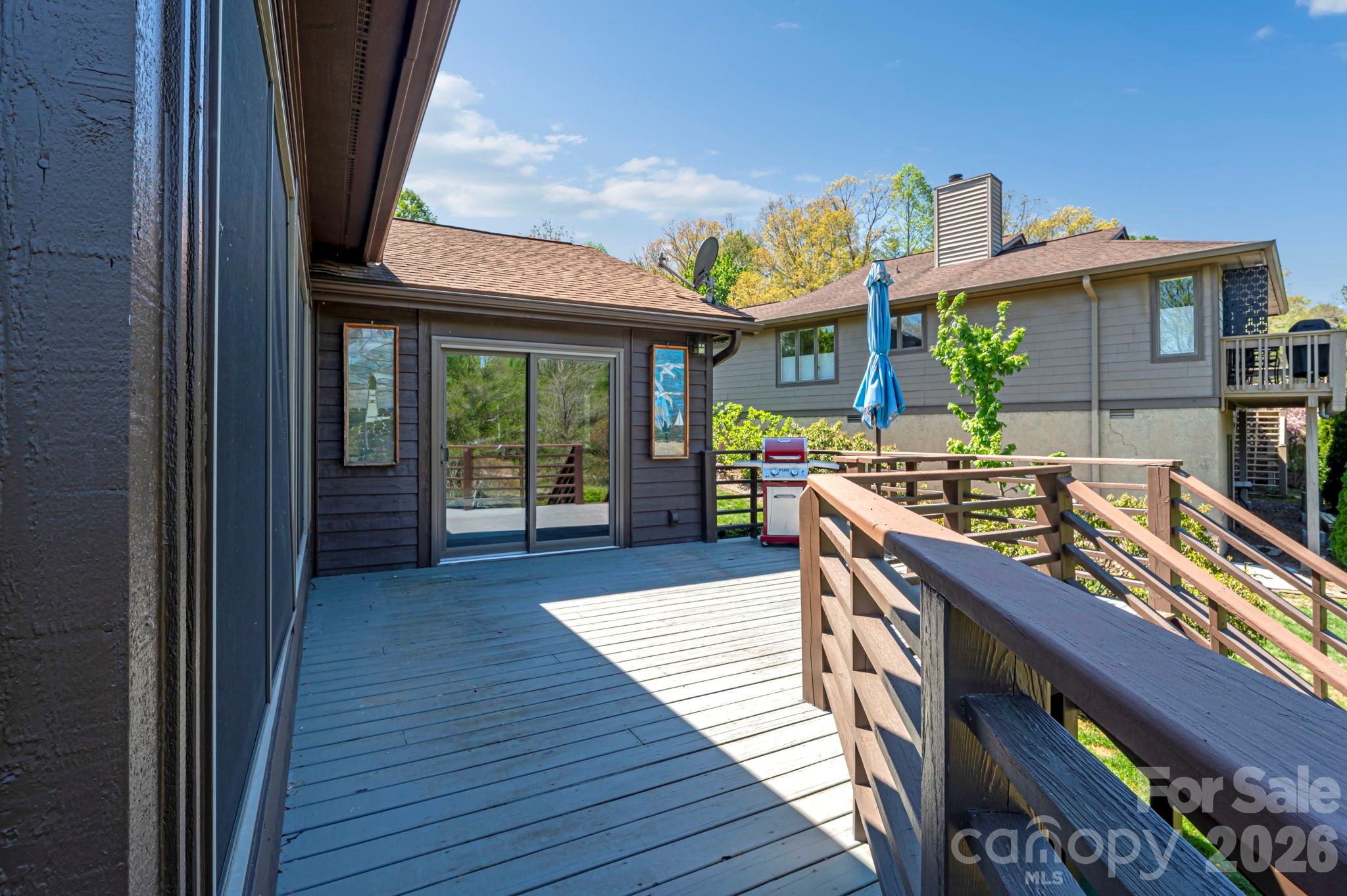 3104 Cove Loop Road — Hendersonville