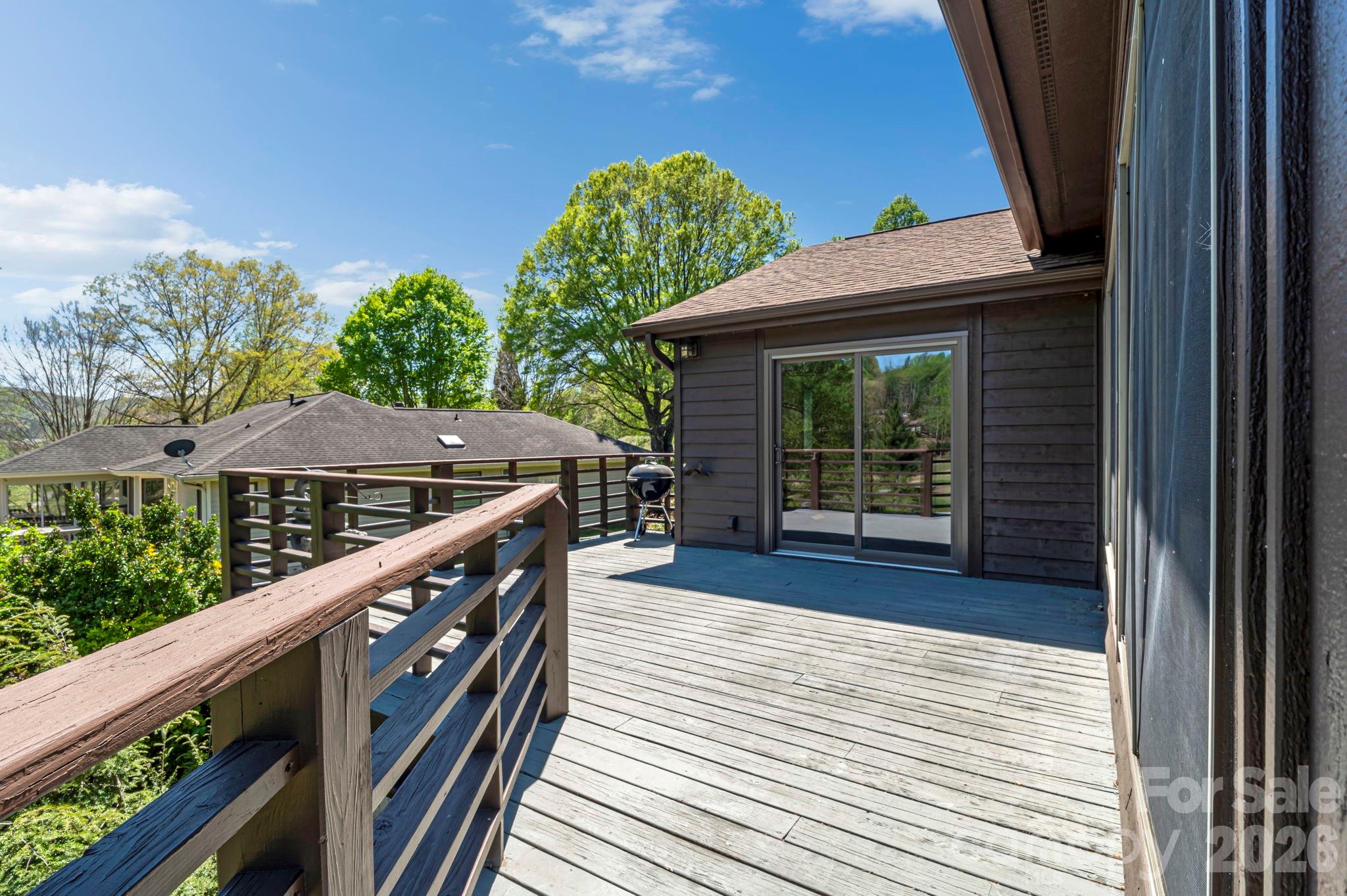 3104 Cove Loop Road — Hendersonville