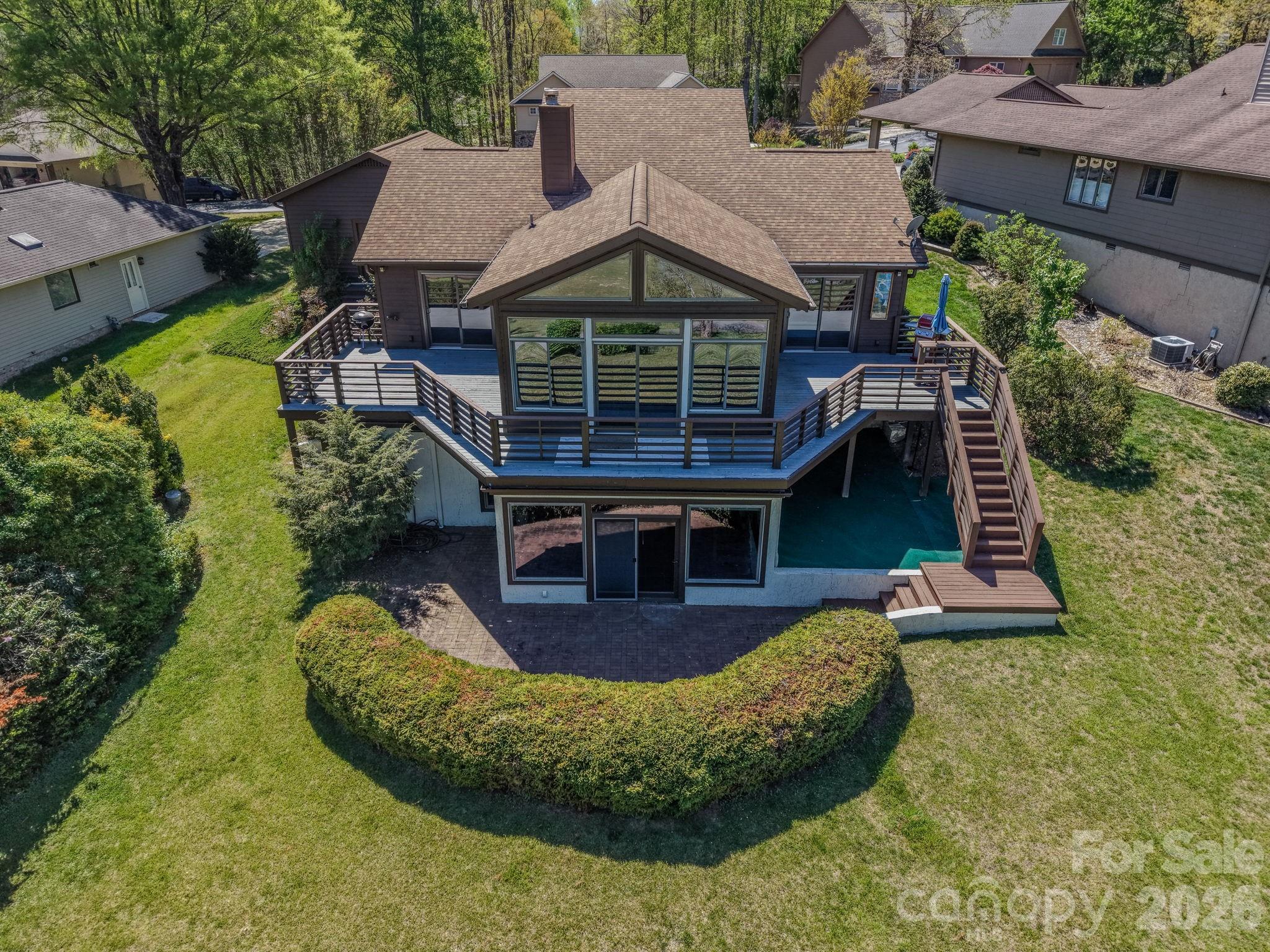 3104 Cove Loop Road — Hendersonville