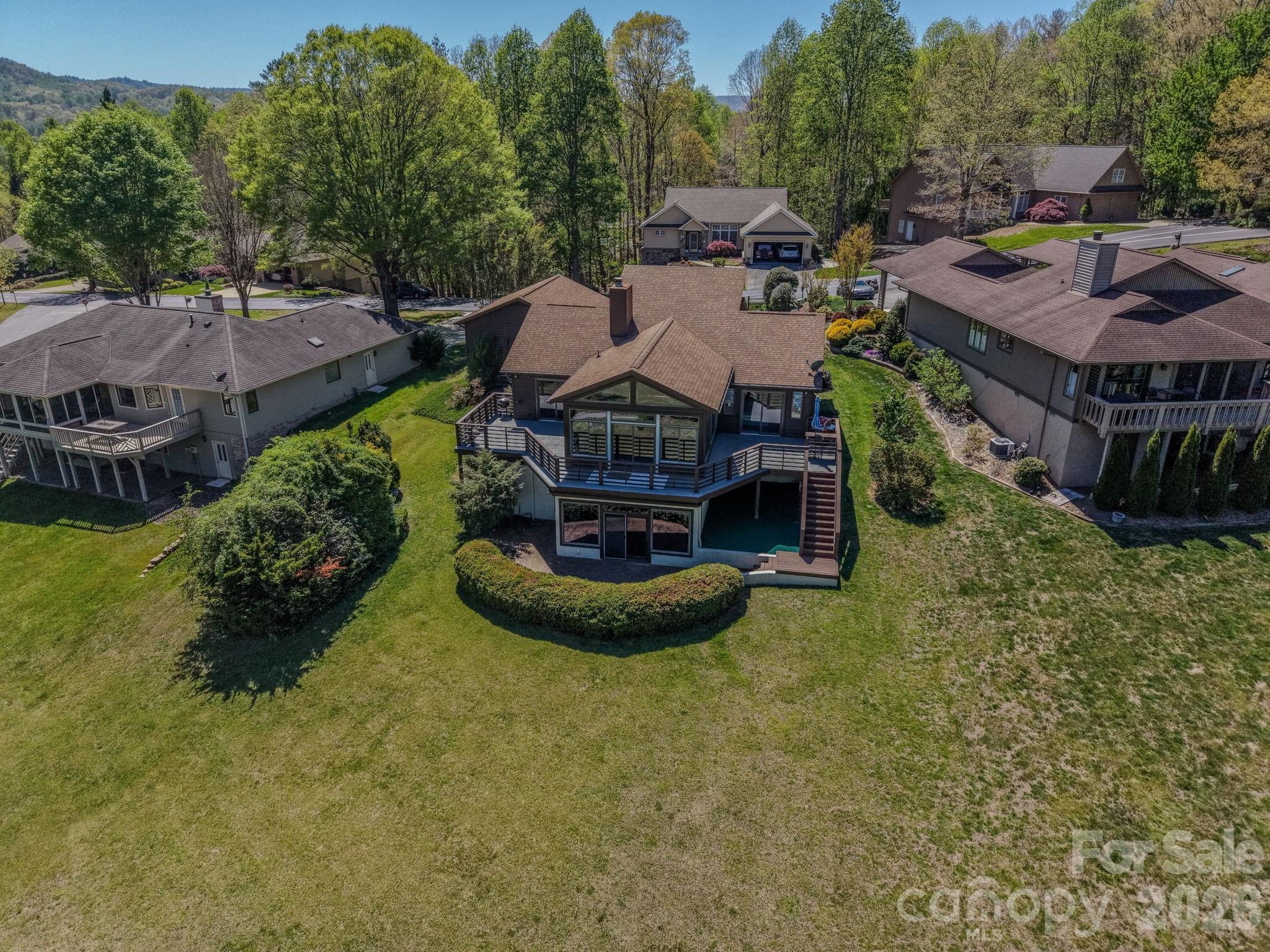 3104 Cove Loop Road — Hendersonville