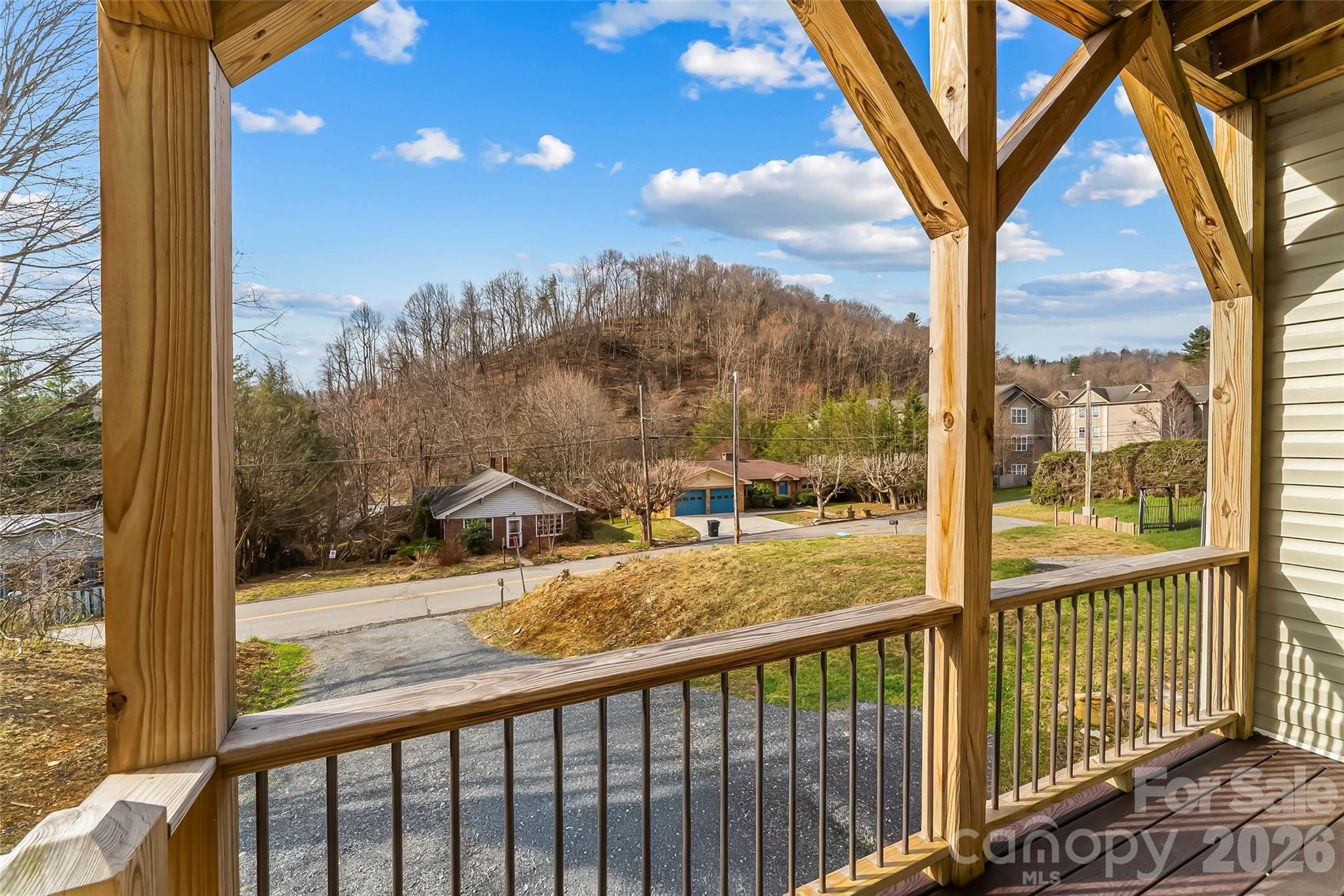 262 Old Bristol Road — Boone