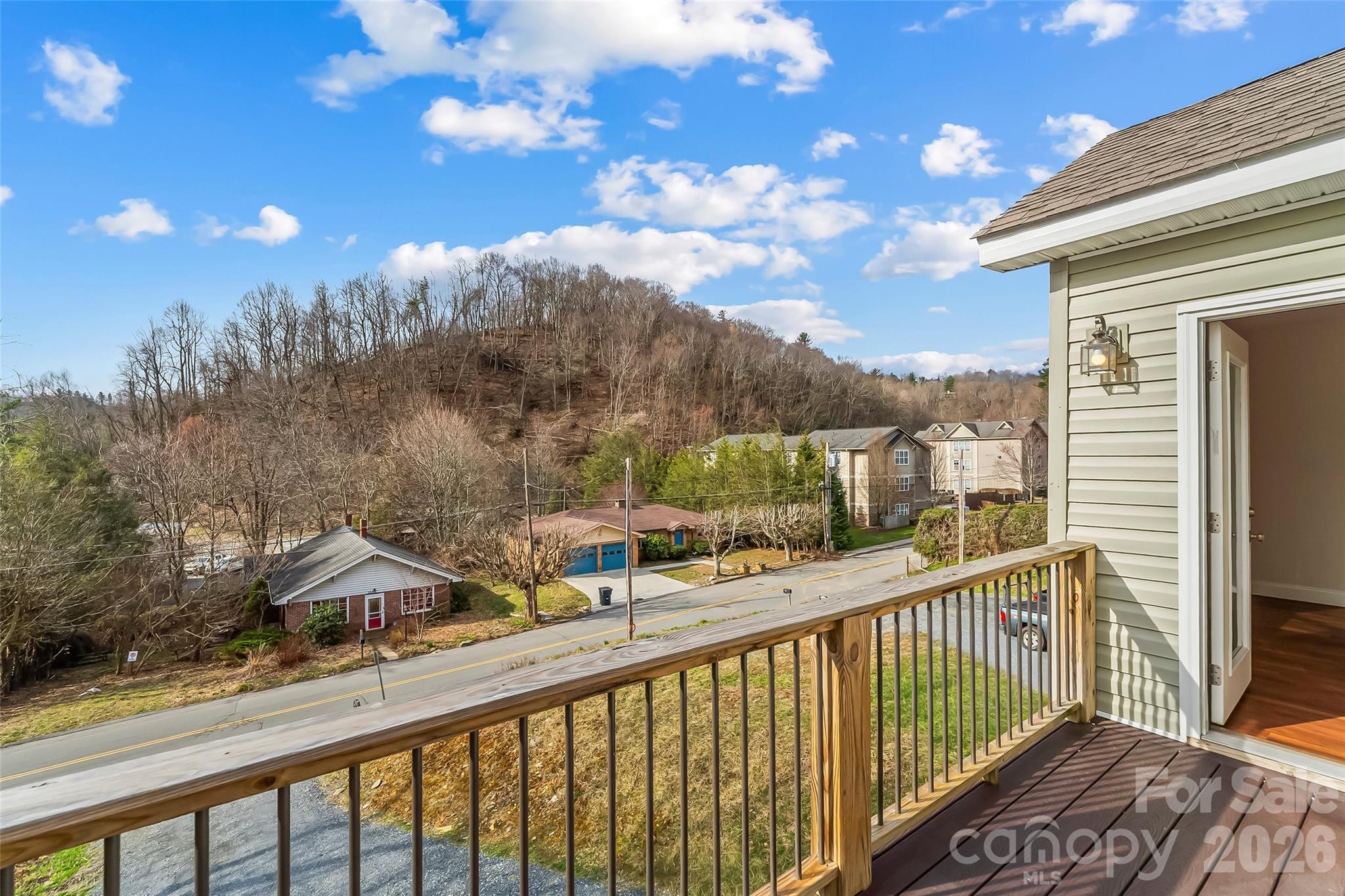 262 Old Bristol Road — Boone