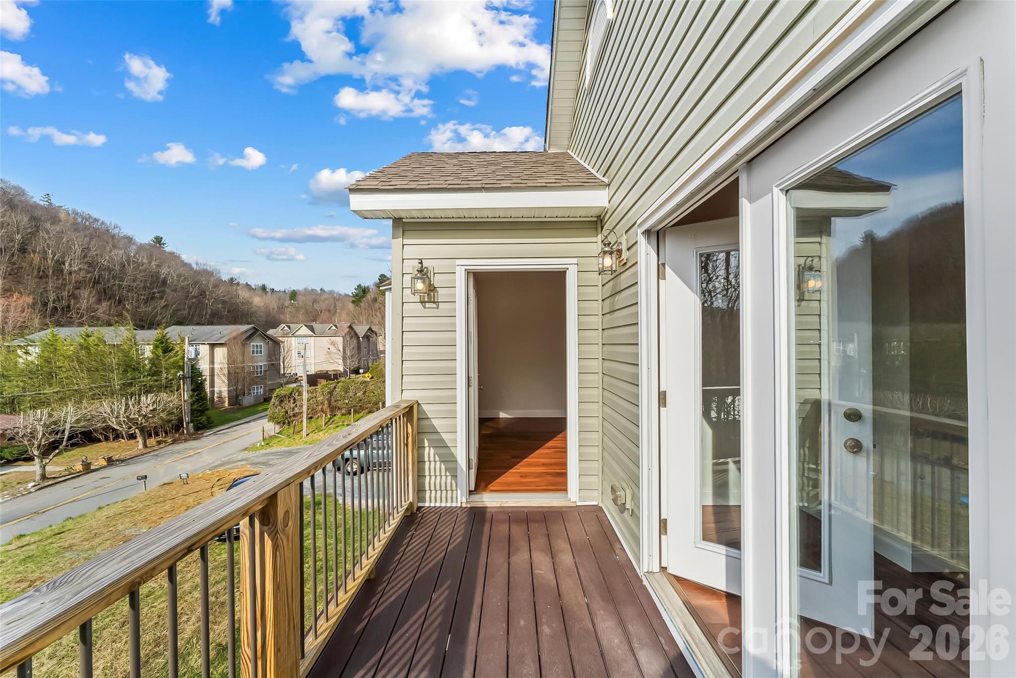262 Old Bristol Road — Boone
