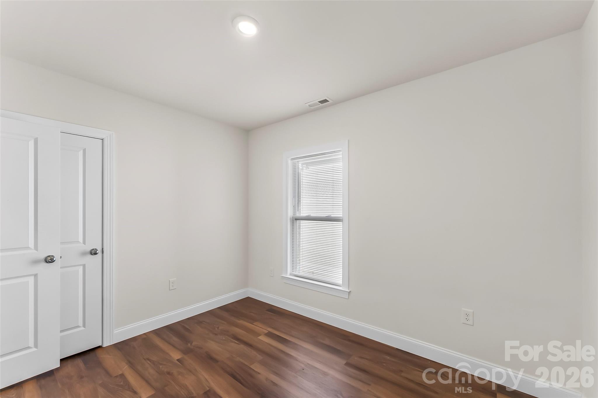 262 Old Bristol Road — Boone