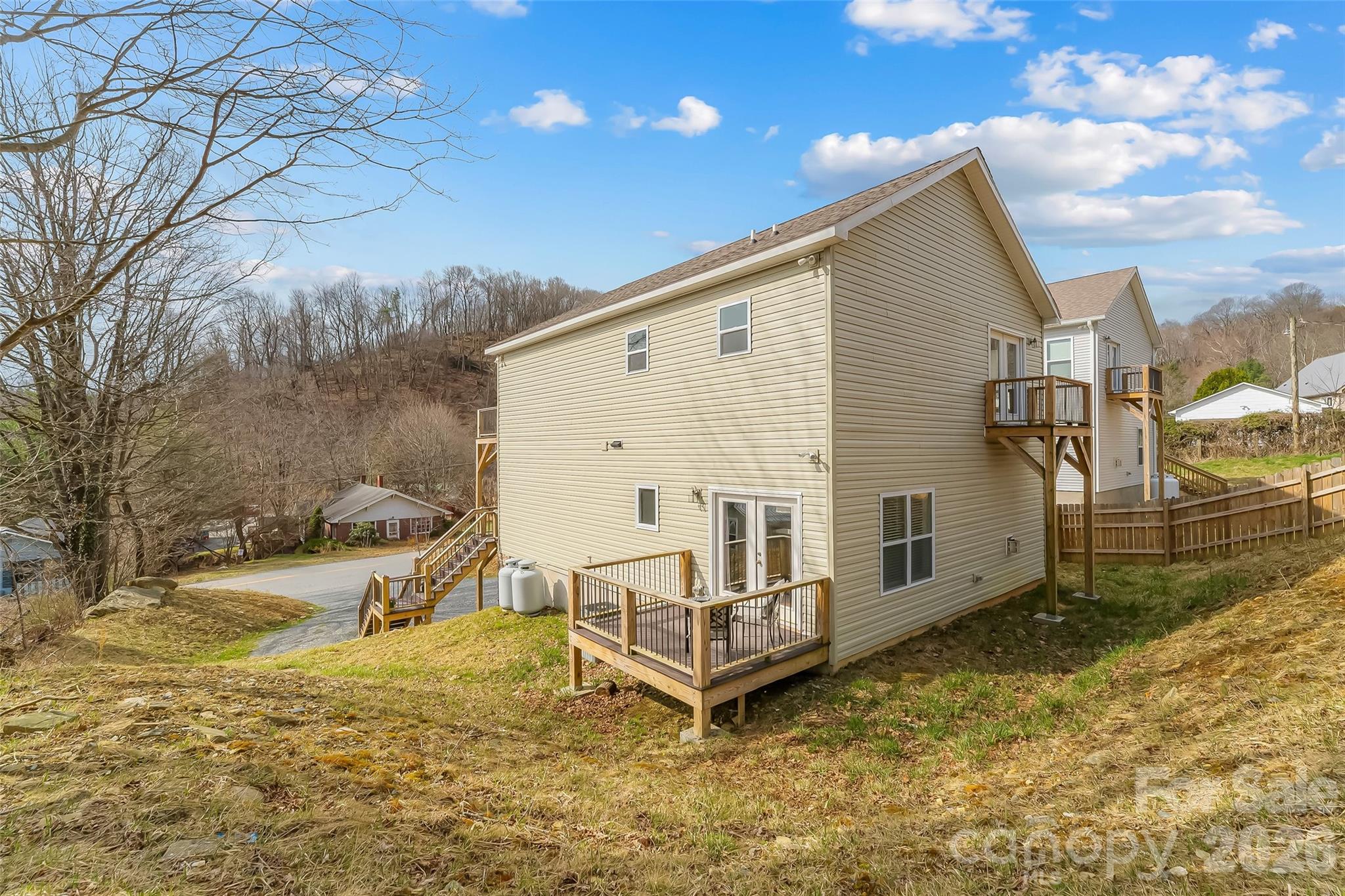 262 Old Bristol Road — Boone