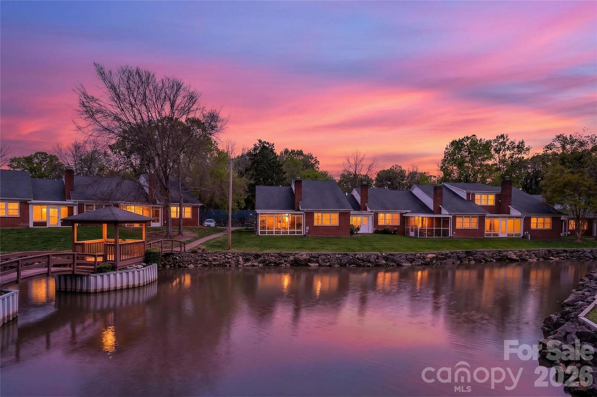 19830 Oak Leaf Circle — Cornelius